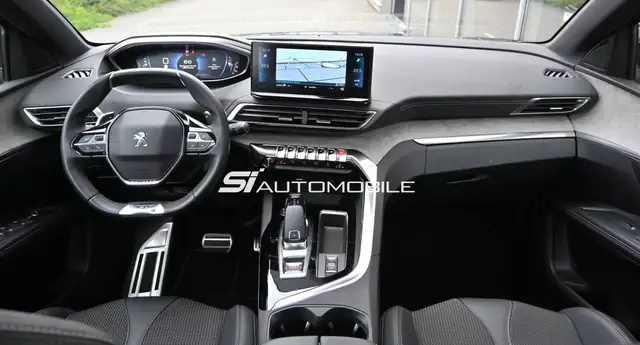 Peugeot 5008 view 11