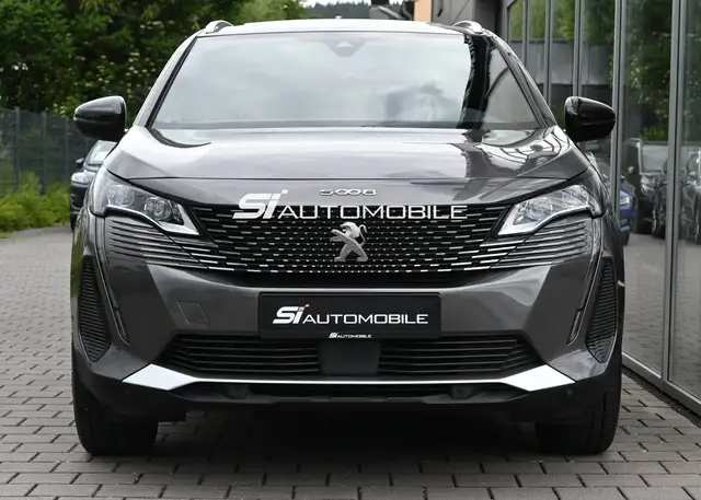 Peugeot 5008 view 8
