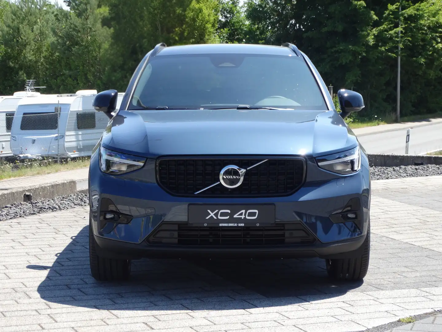 Volvo XC40 B3 Plus Dark 2WD Azul - 2