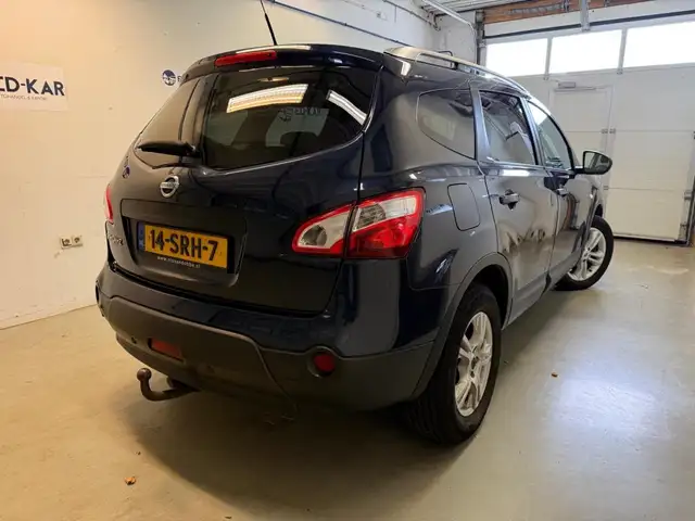 Nissan Qashqai+2 view 6
