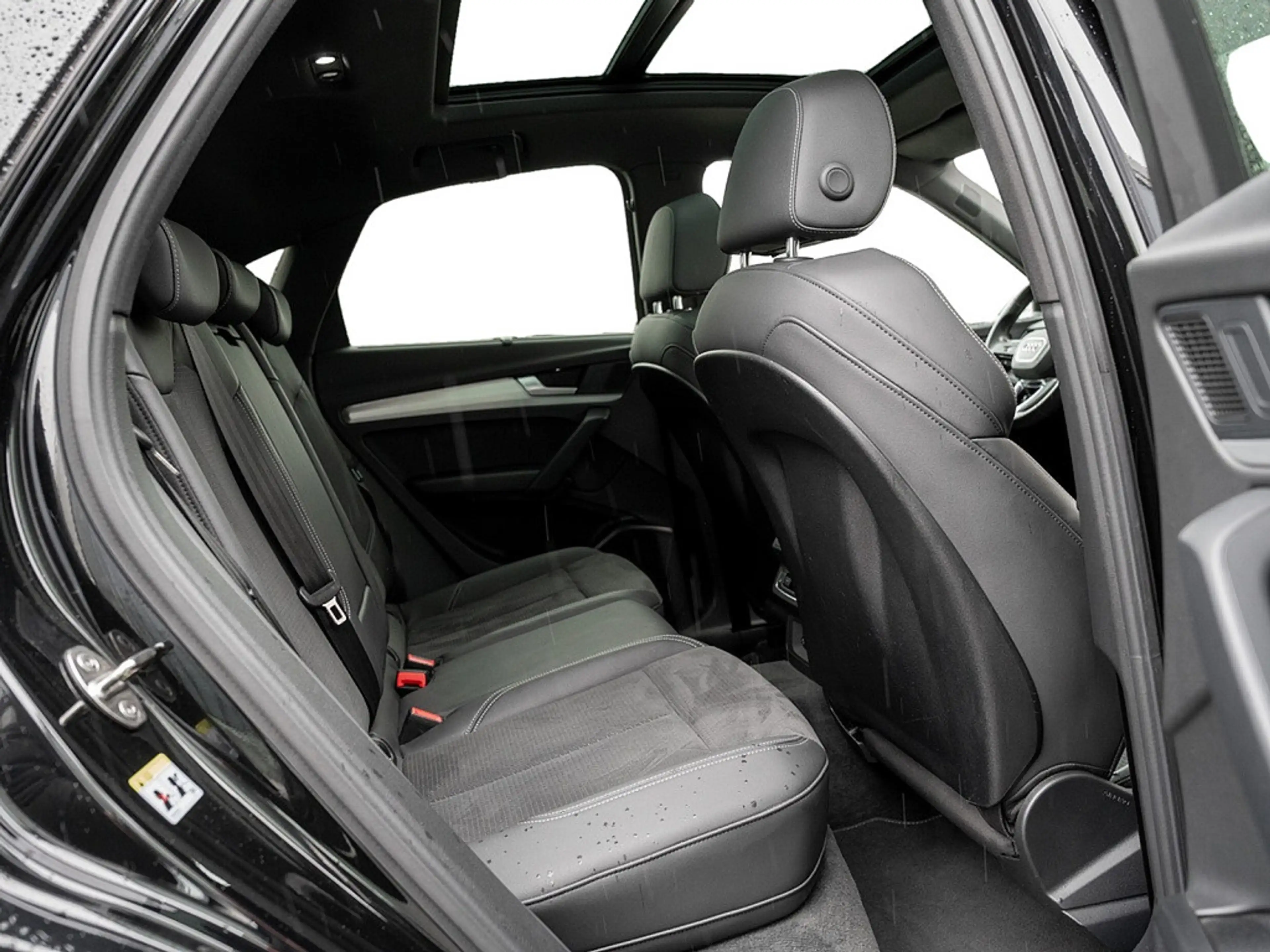 Audi SQ5 Sportback 3.0 TDI quattro AHK 360° PANO B — photo 4