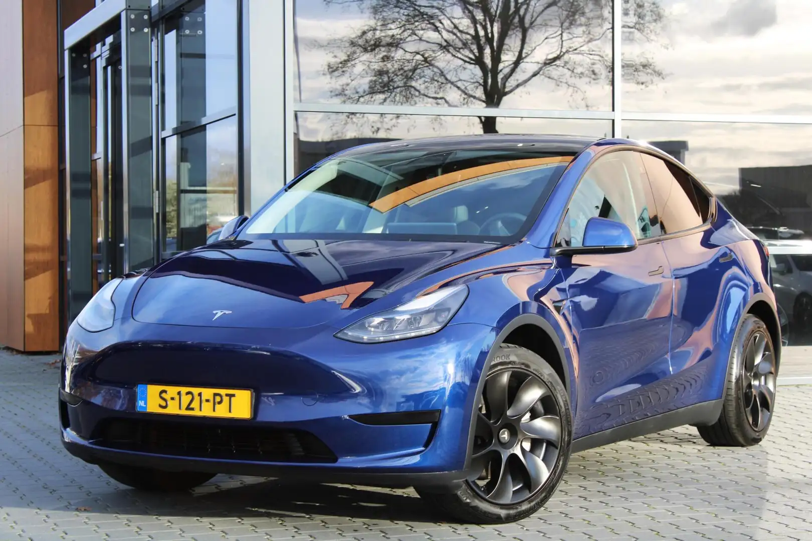 Tesla Model Y RWD 58 kWh Синий - 1