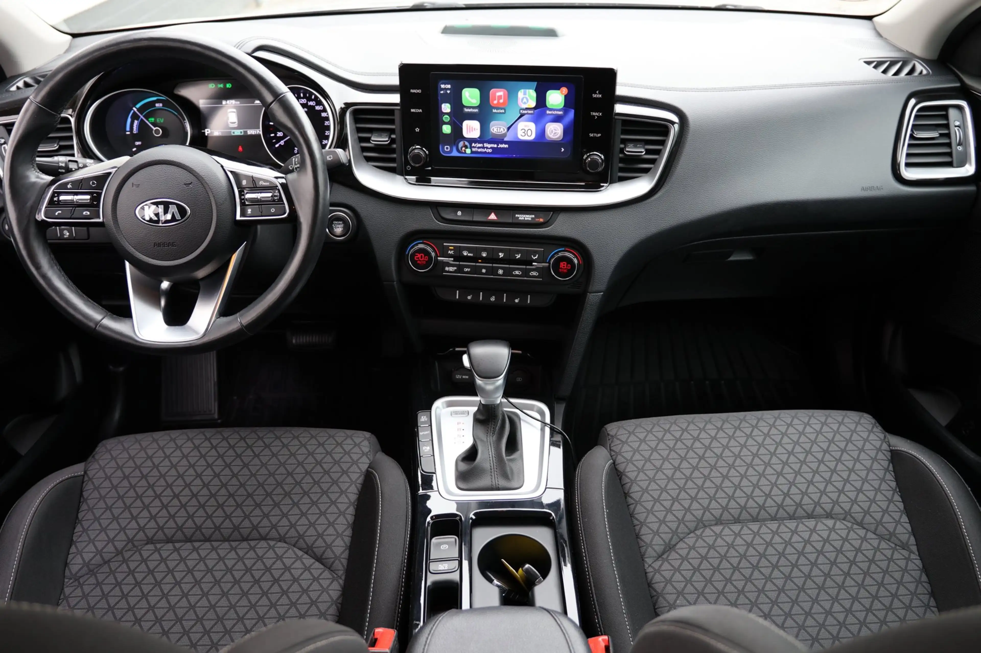 Kia Ceed SW / cee'd SW Sportswagon 1.6 GDI PHEV Carplay Camera Keyless BT — photo 20