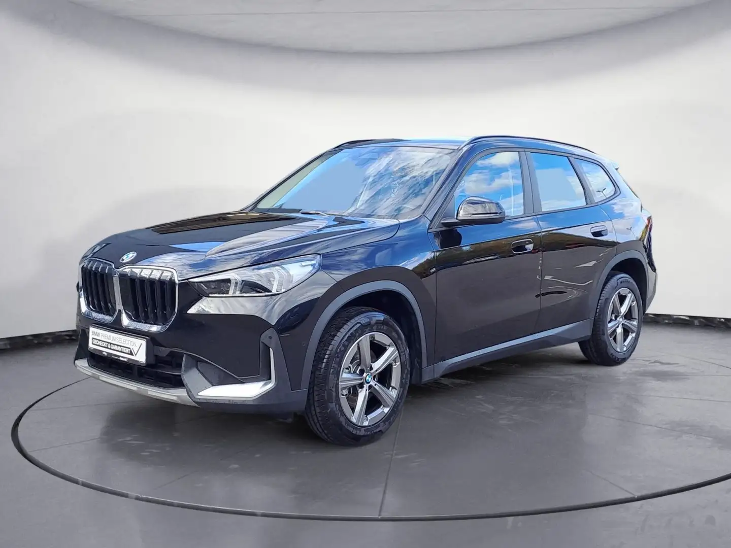 BMW X1 sDrive18i Aut. Komfortzugang Aktivsitz Navi L Schwarz - 2