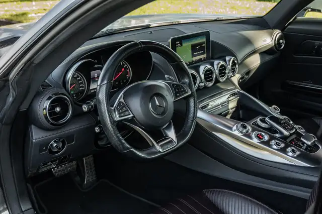 Mercedes-Benz AMG GT view 8