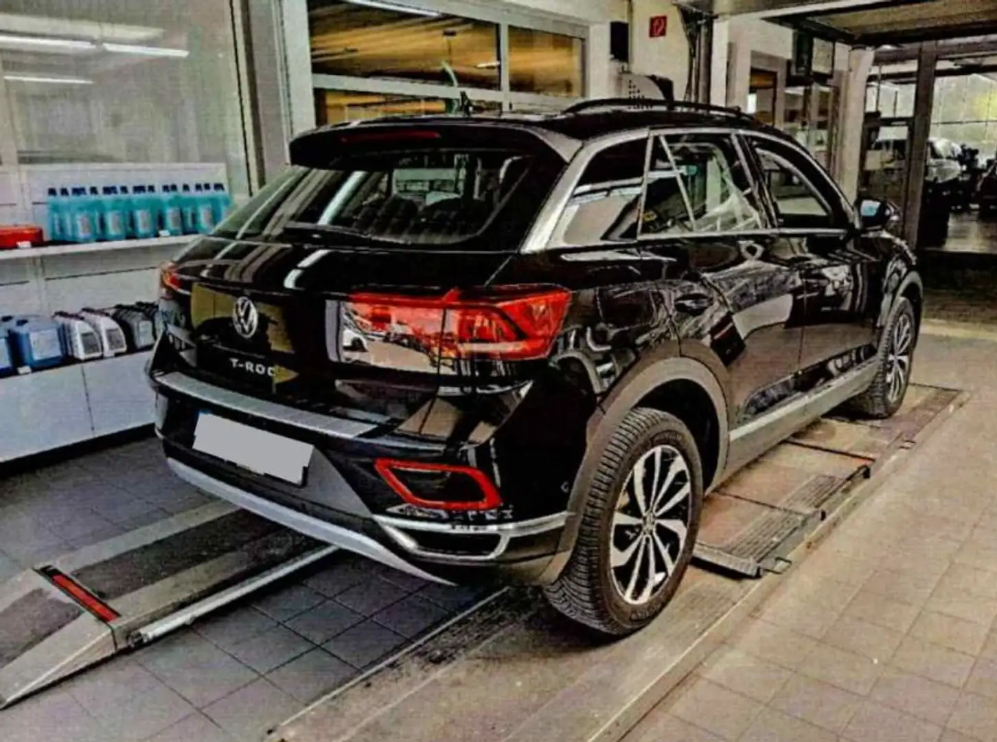 Volkswagen T-Roc Style 1,5 TSI OPF  DSG Schwarz - 2