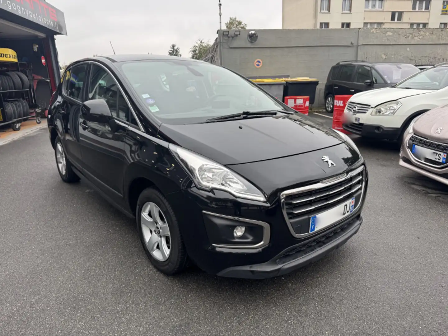 Peugeot 3008 1.2 PURETECH ACTIVE S\u0026S Zwart - 2