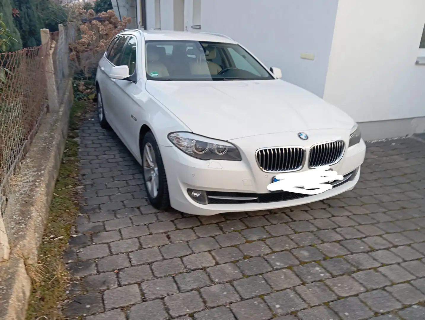 BMW 520 520d Touring Aut. Weiß - 1