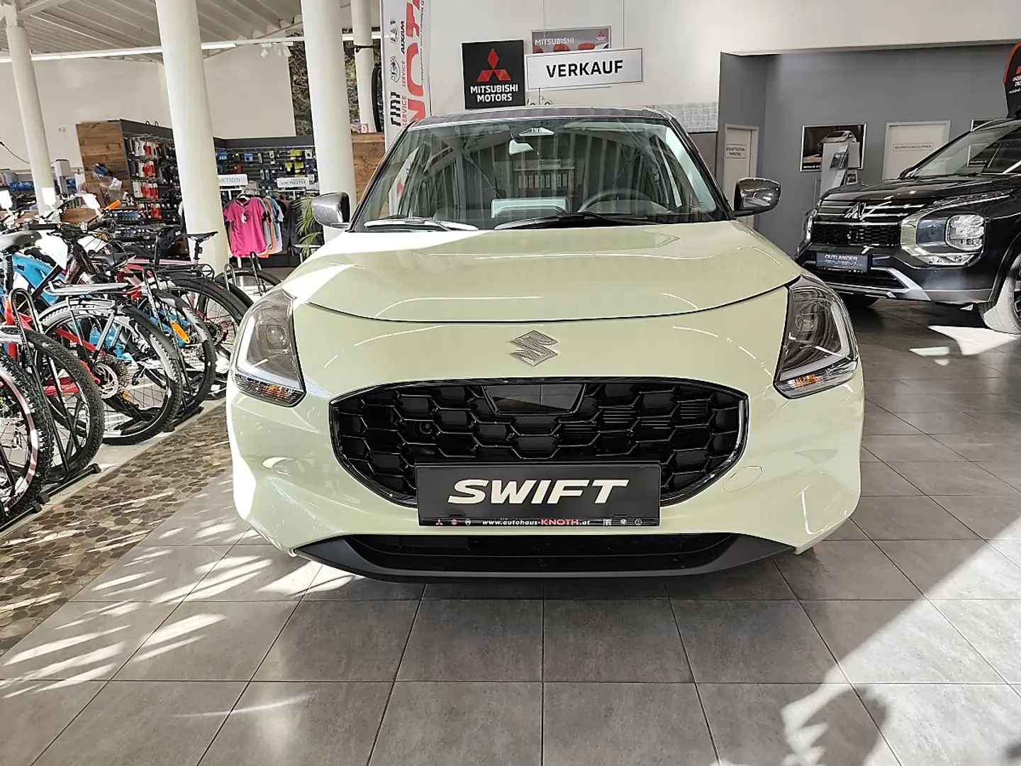 Suzuki Swift 1,2 Hybrid Shine CVT Aut. Gelb - 2