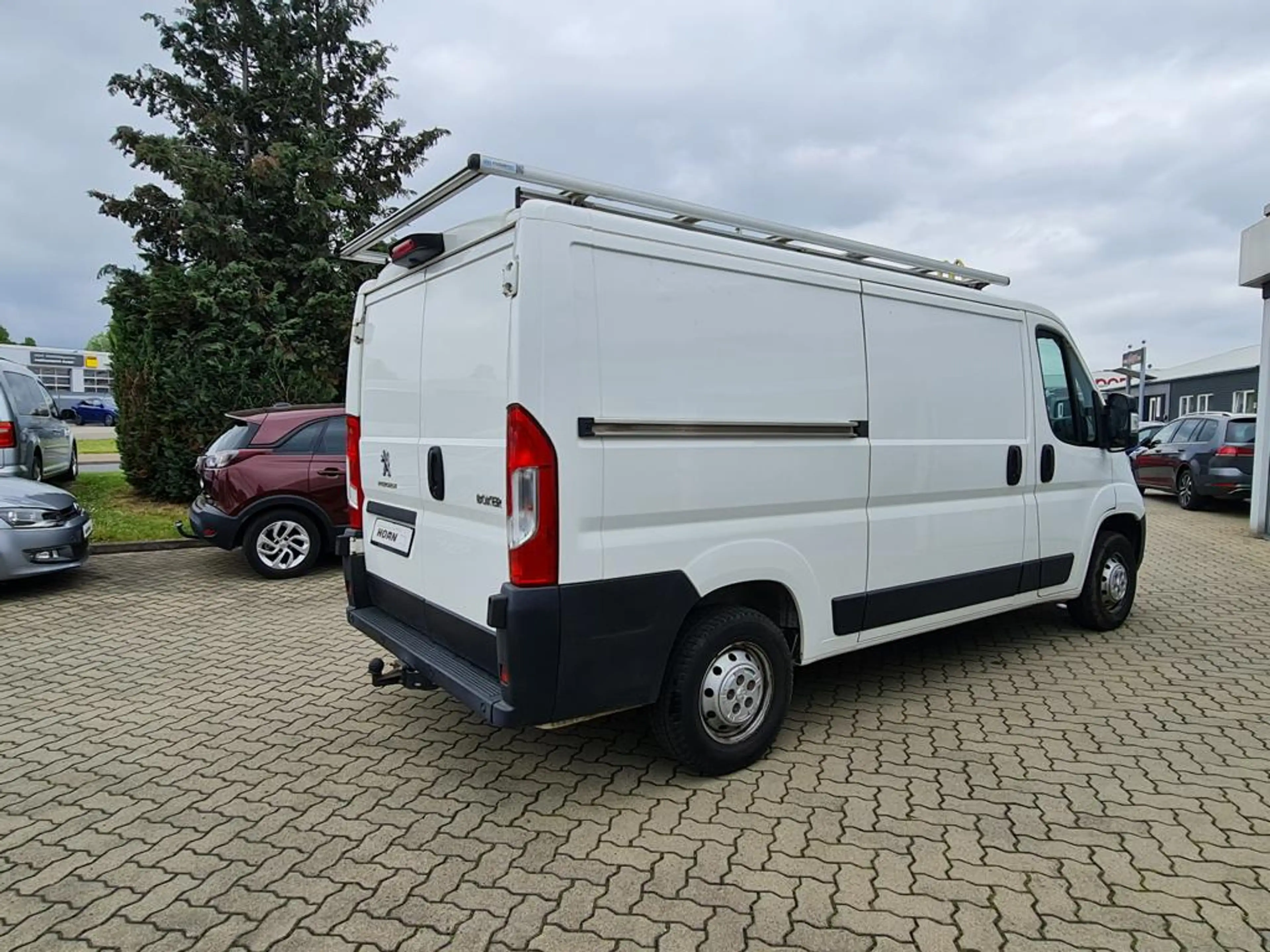 Peugeot Boxer 330 L2H1 Pro BlueHDi 140 Stop — photo 5