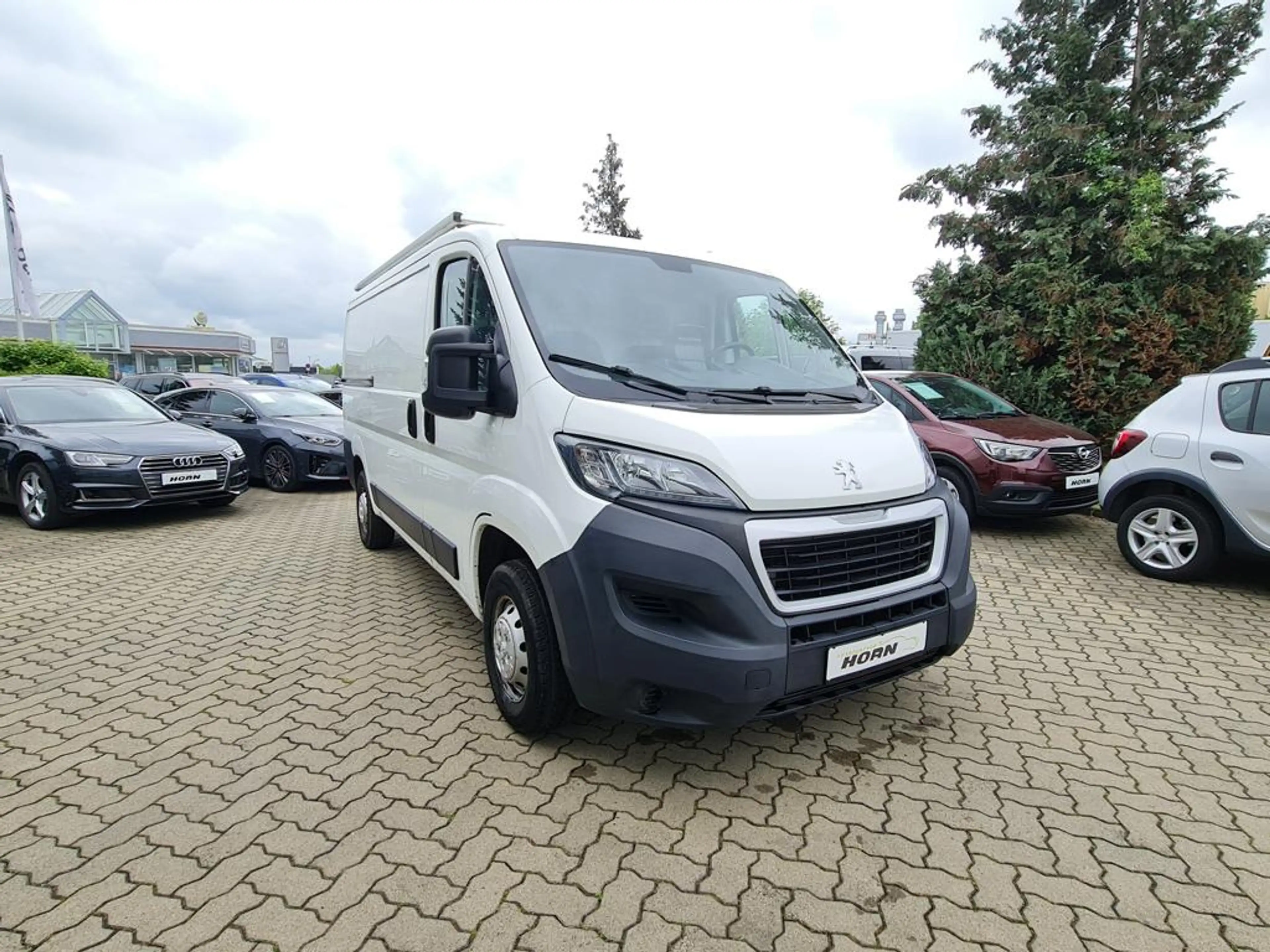 Peugeot Boxer 330 L2H1 Pro BlueHDi 140 Stop — photo 3