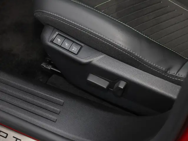 Peugeot 2008 view 7