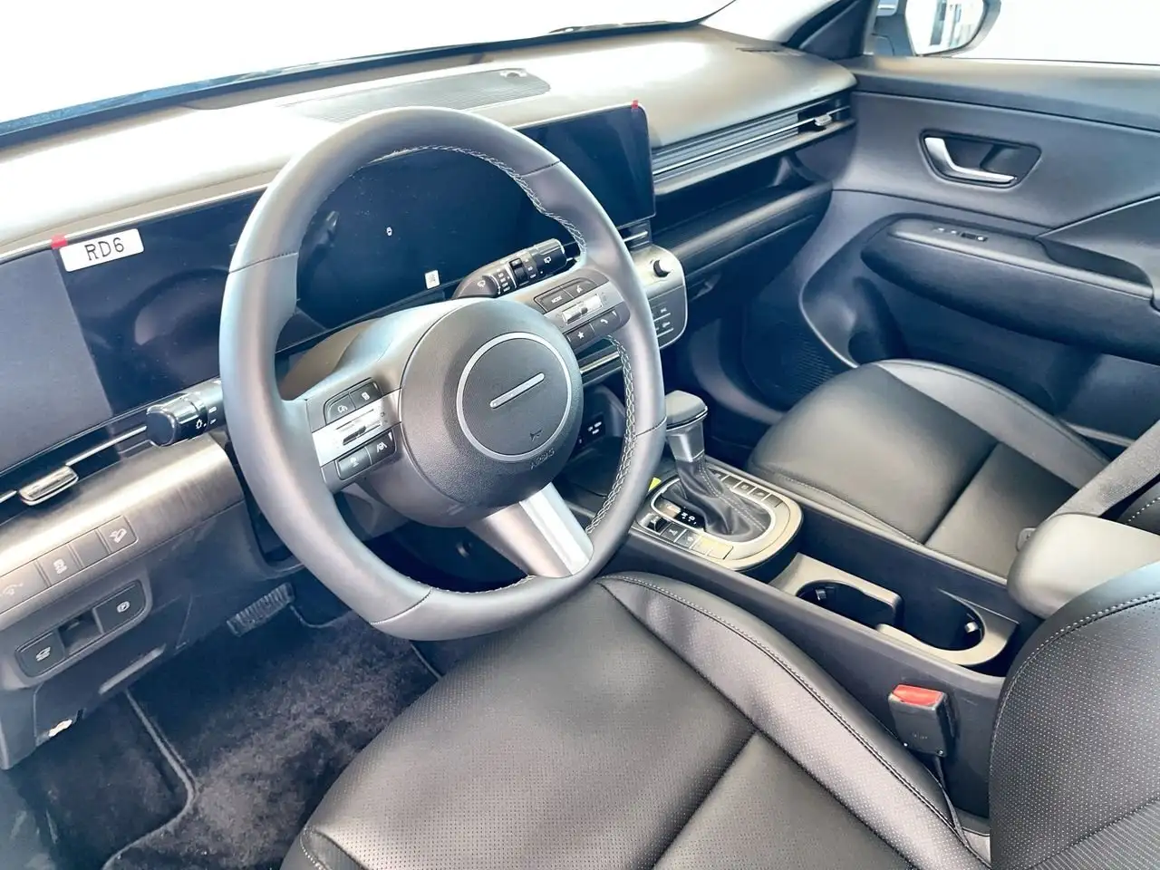 Hyundai KONA снимка Hyundai KONA