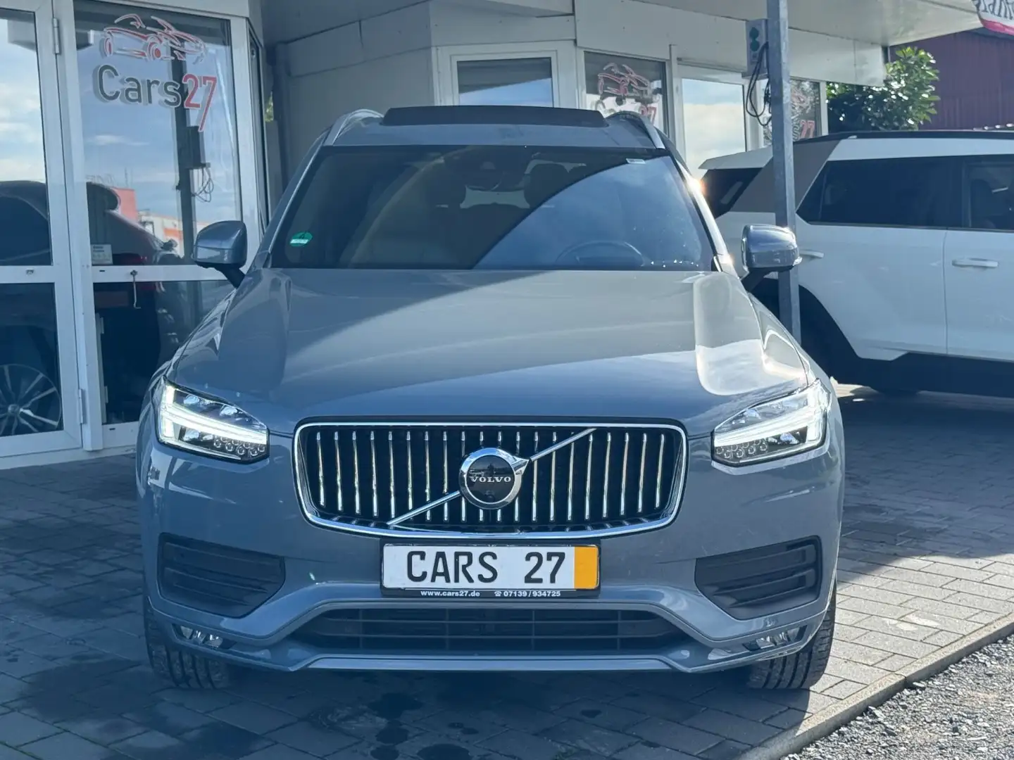 Volvo XC90 Momentum Pro AWD H&K Kamera 7-Sitze Pan AHK Grau - 2