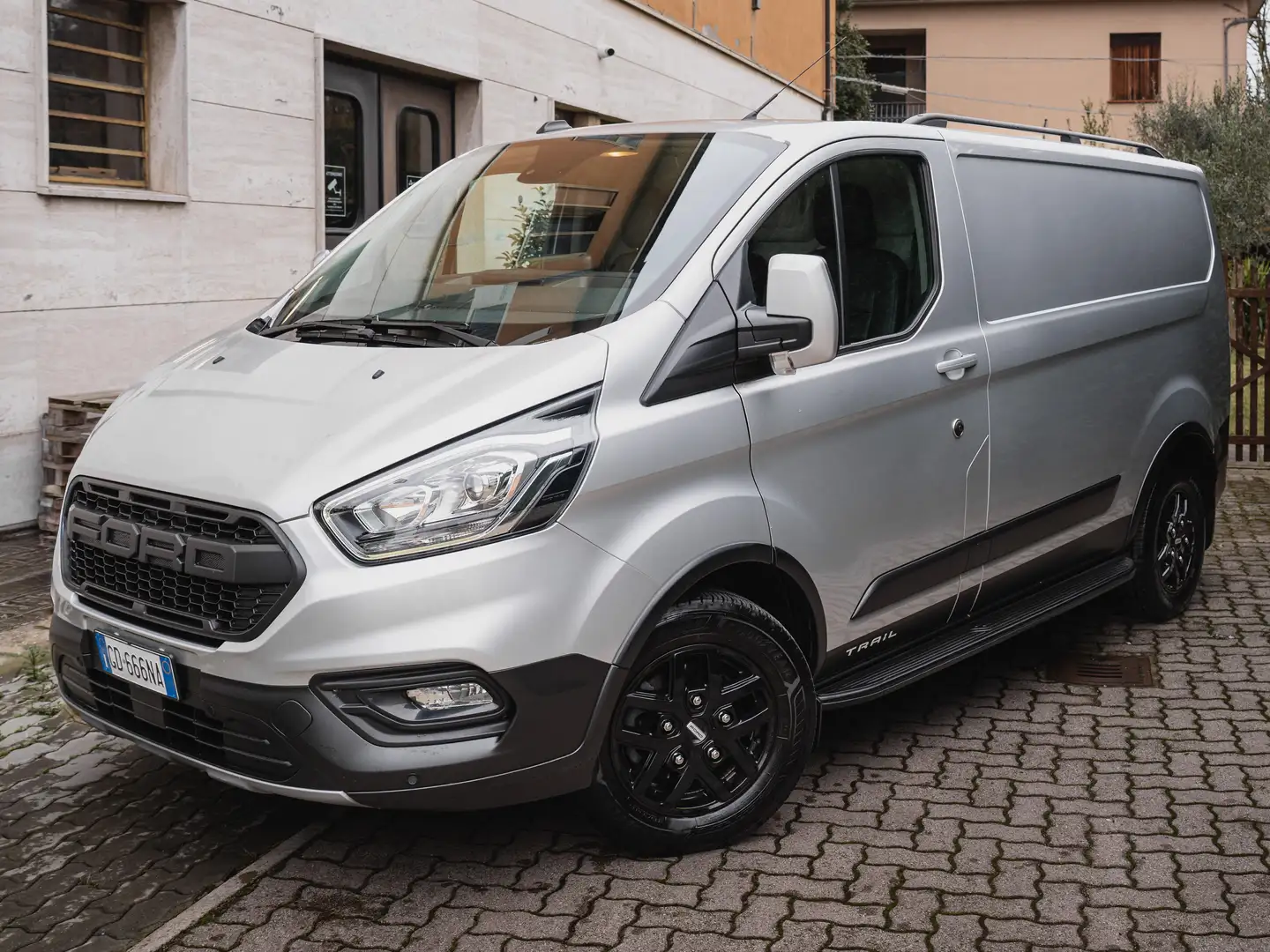 Ford Transit Custom 340 TRAIL Argento - 1