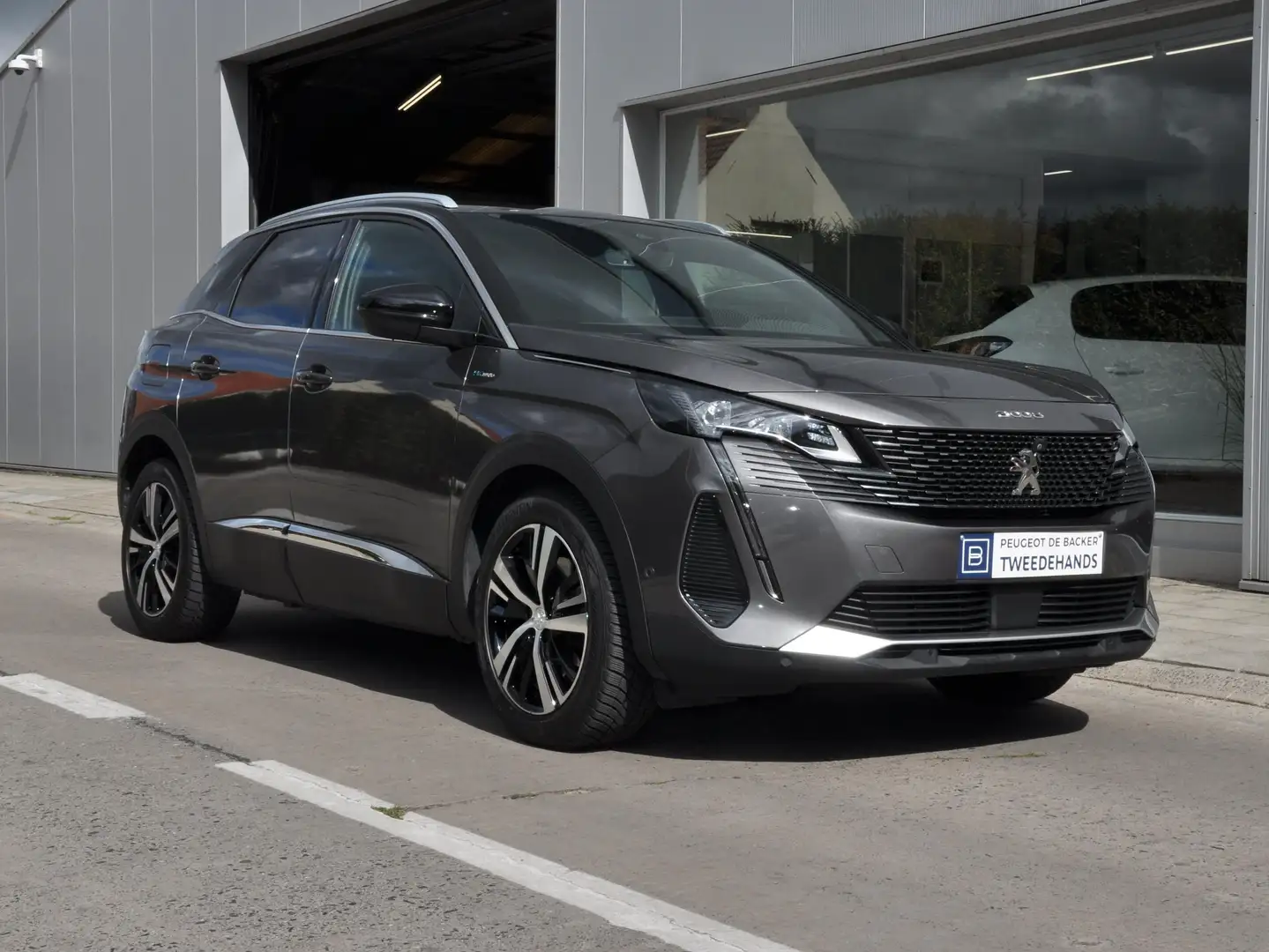 Peugeot 3008 3008 Hybrid 225 e-EAT8 GT Grijs - 1
