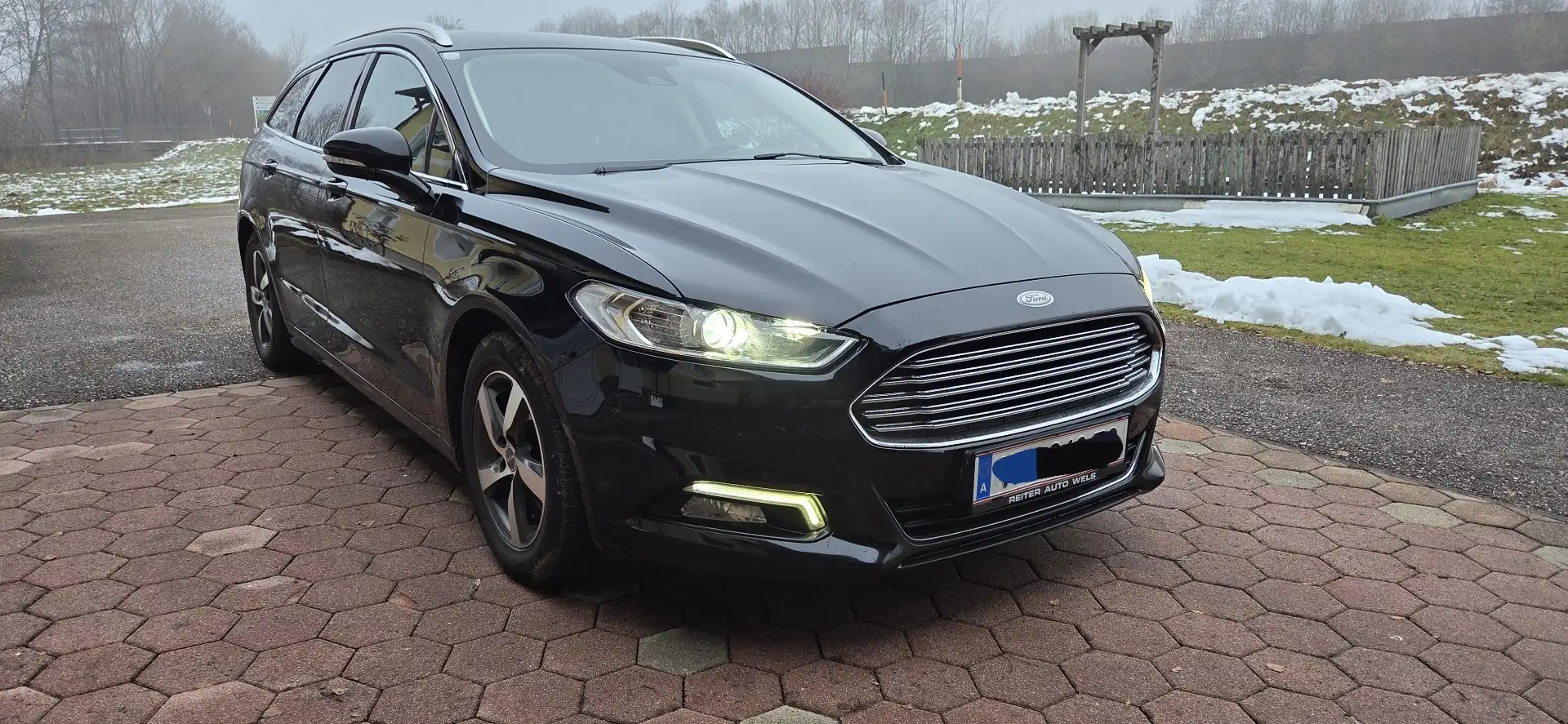 Ford Mondeo Mondeo Titanium 2,0 TDCi Start/Stop Titanium Schwarz - 1