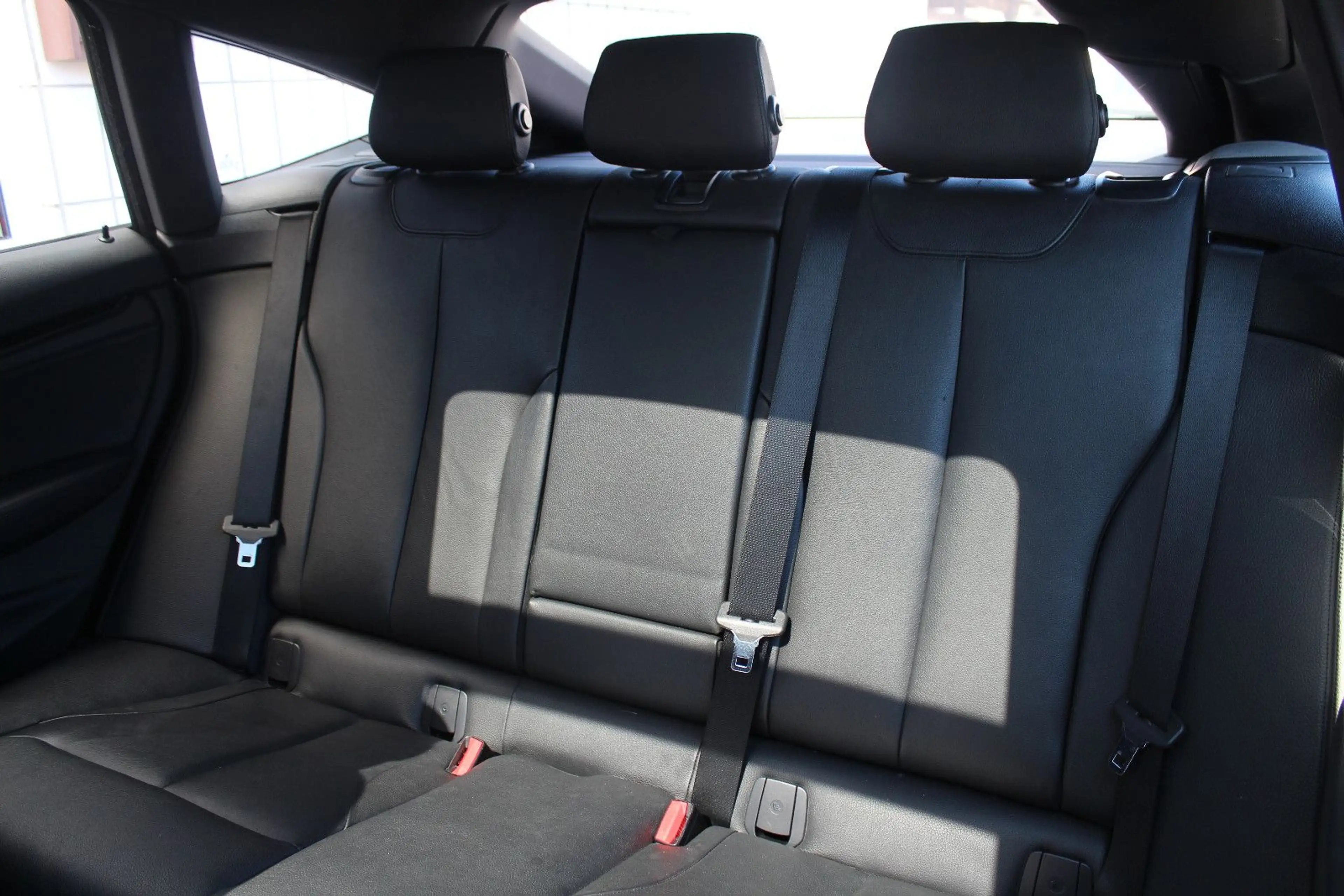 BMW 335 i GT xDrive M-Sport*Panorama*360°*HuD*H&K... — photo 14