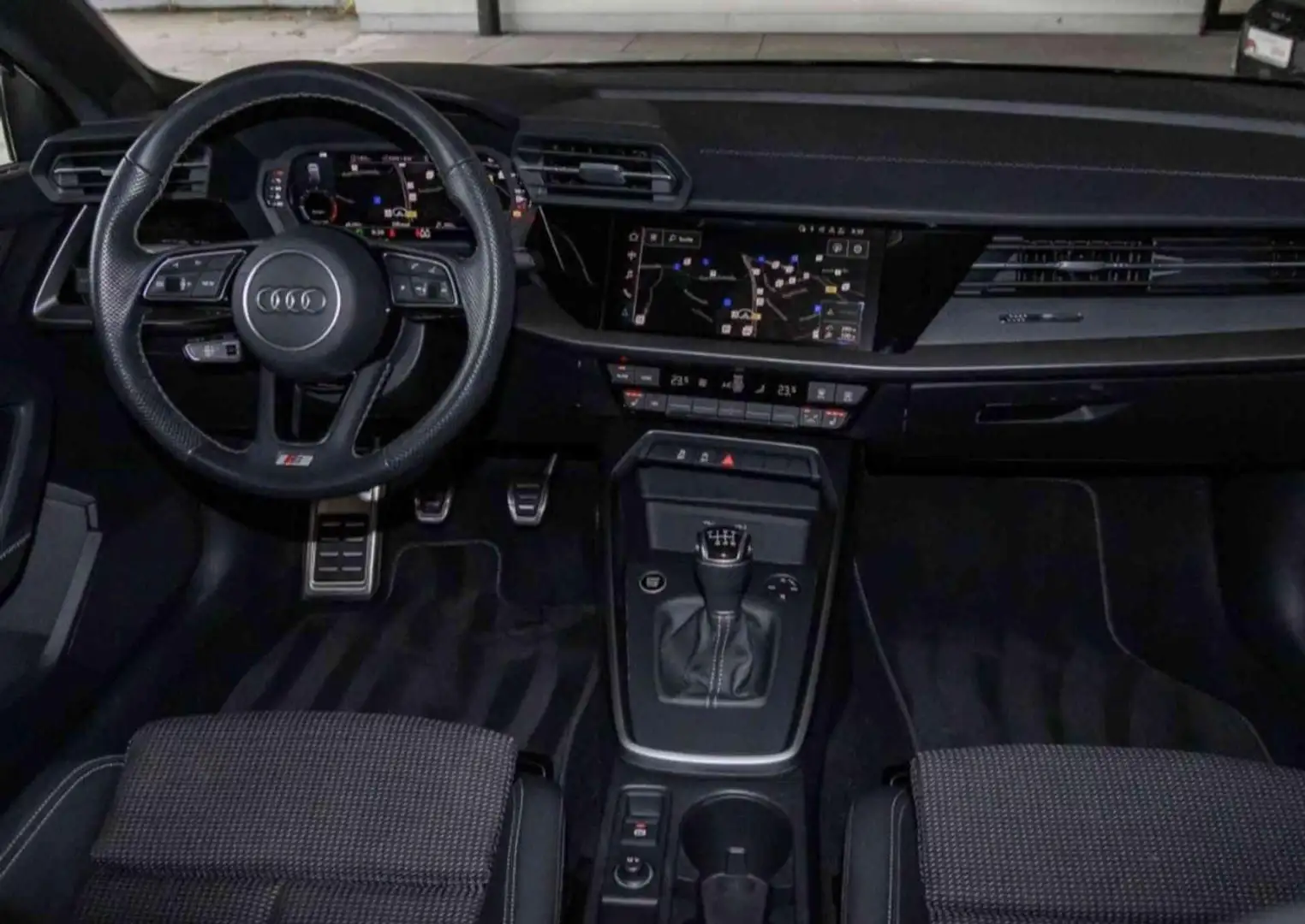 Audi A3 SPB 30 TFSI S line edition Schwarz - 2