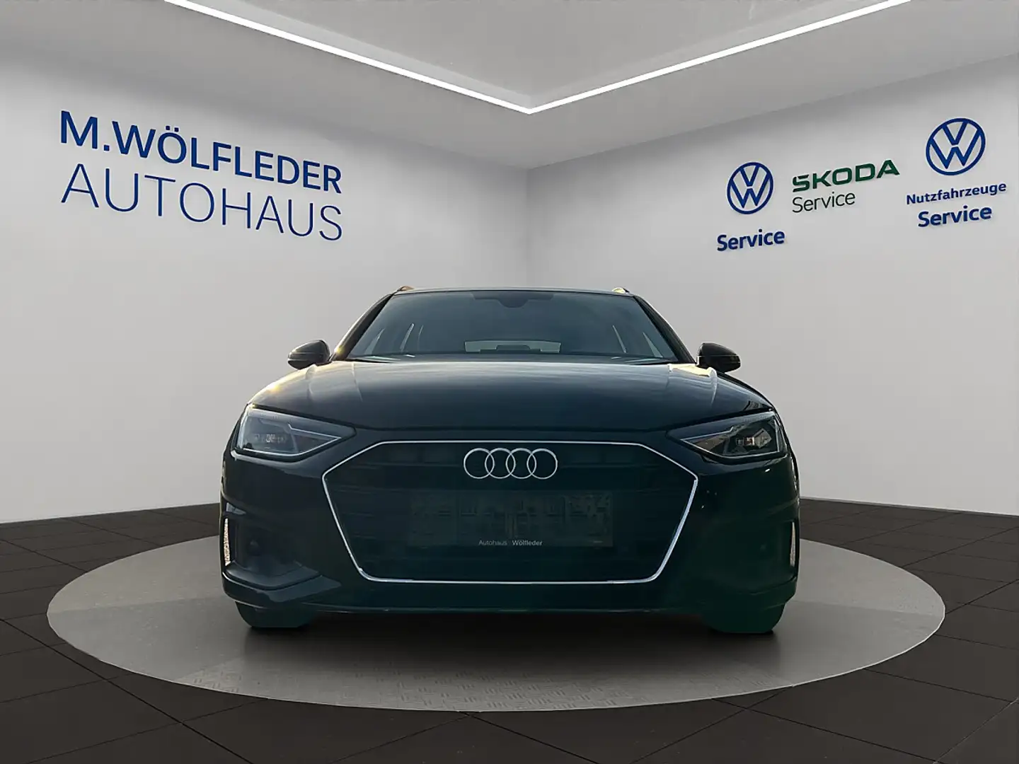 Audi A4 Avant 35 TDI Schwarz - 2