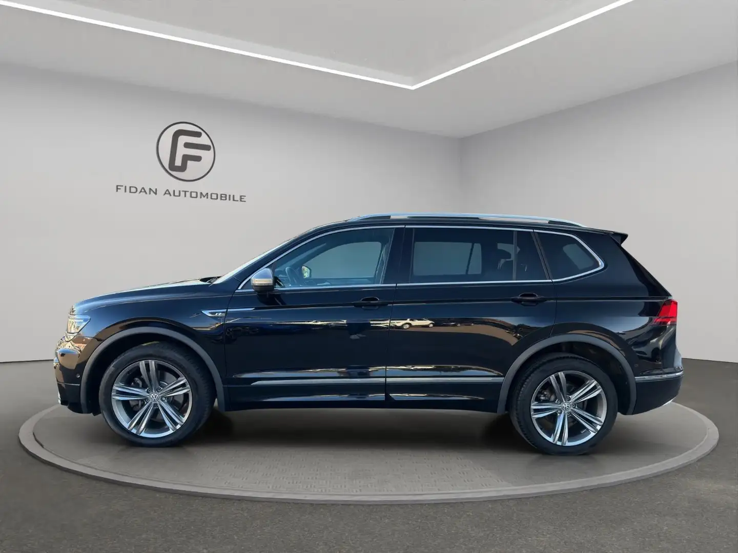 Volkswagen Tiguan Allspace High 4M 2x R-Line*Pano*Virtual* Schwarz - 2