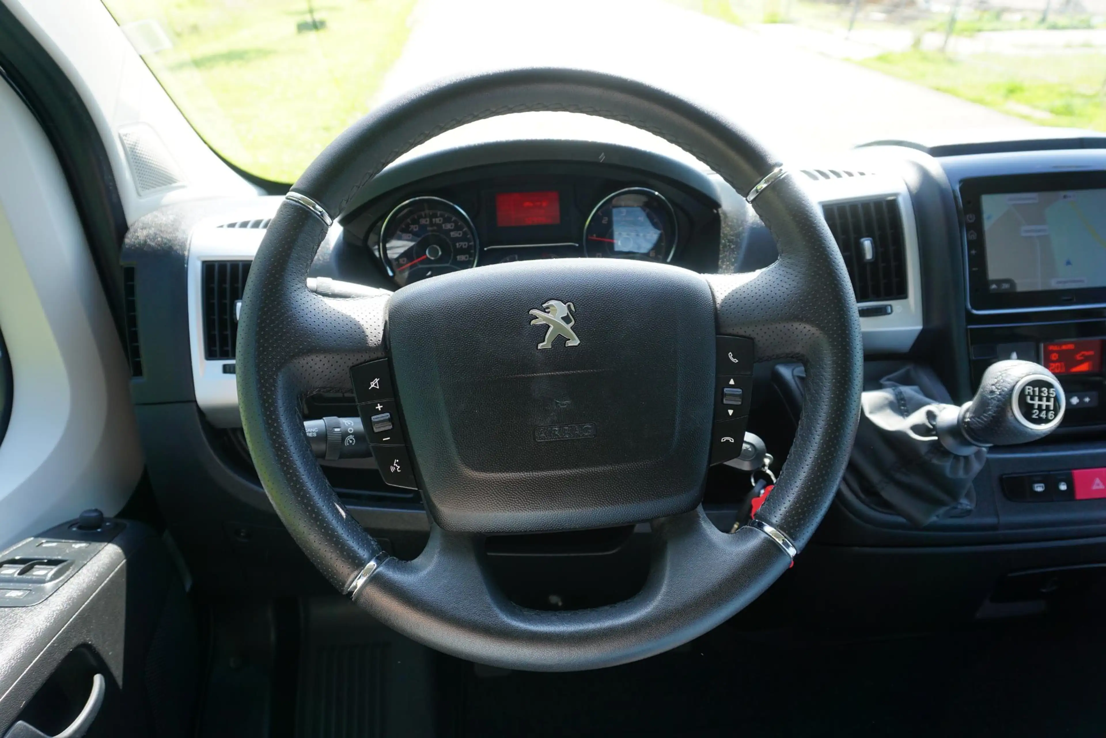 Peugeot Boxer 2.2 BlueHDi 165 L3H2 3.5t in nieuwstaat |Trekhaak — photo 13
