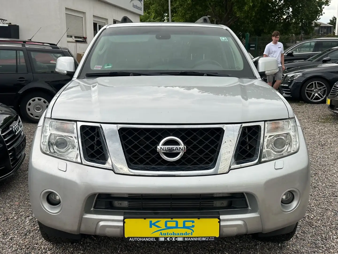 Nissan Pathfinder 2.5 dCi Comfort Grau - 2