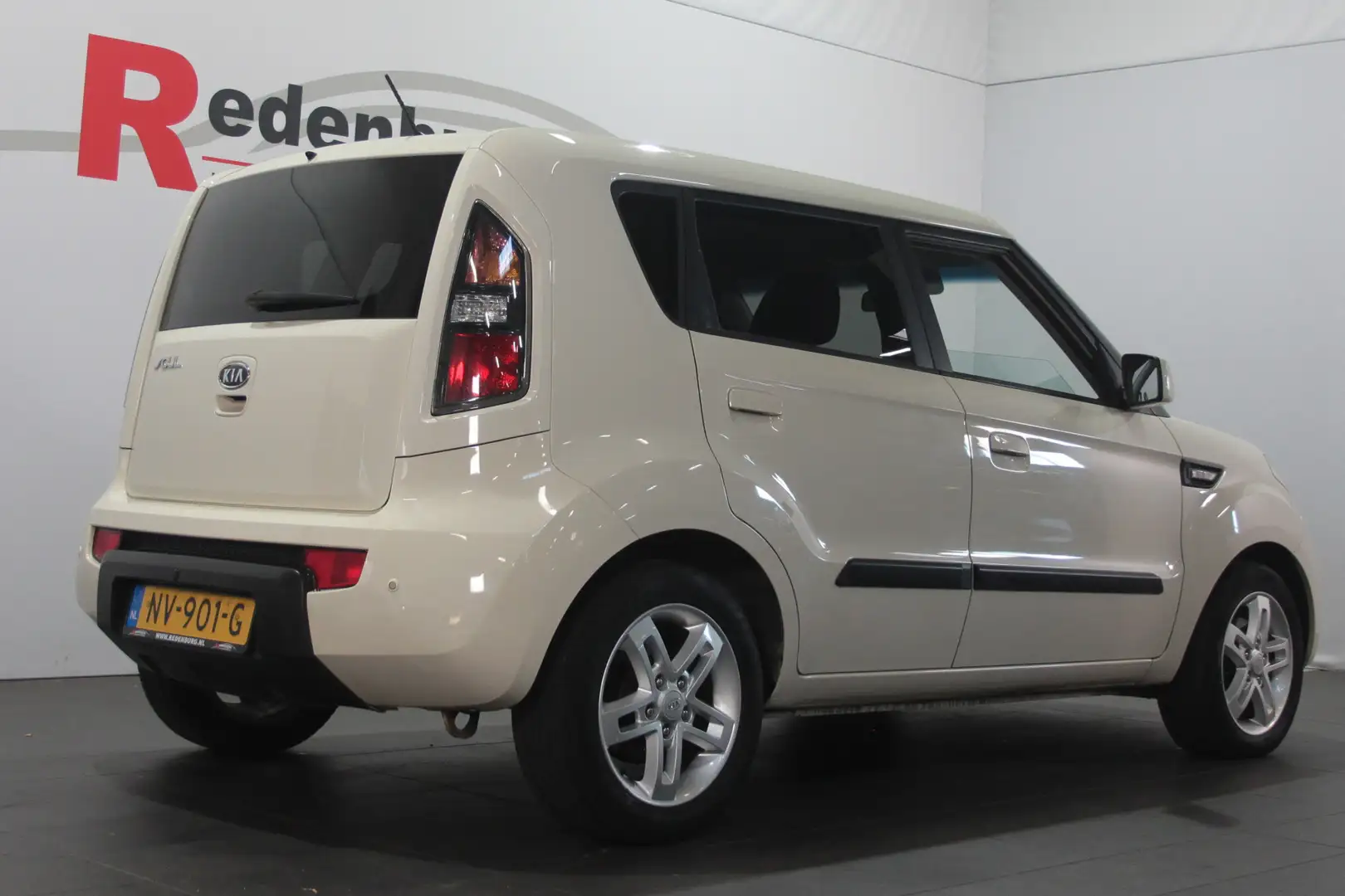 Kia Soul 1.6 X-pect Cool - Airco / Stuurbed. / Radio cd Blanco - 2