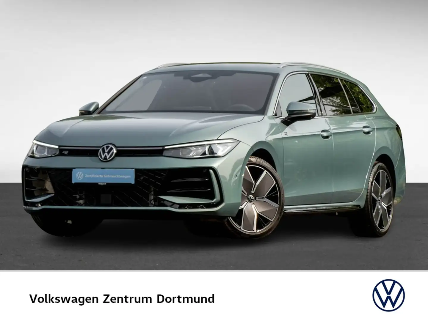 Volkswagen Passat Variant 2.0 R-LINE 4X4 NEUES MODELL PANO Groen - 2