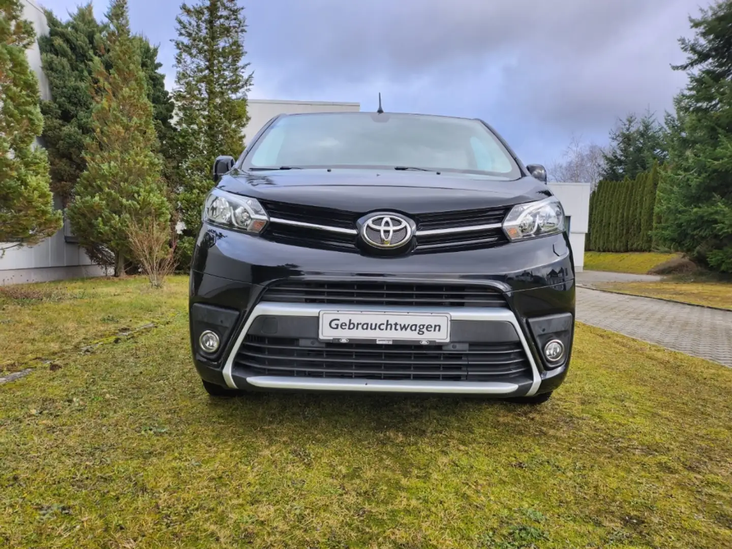 Toyota Proace Verso compact Shuttle+BLIS+PDC+DAB+NAV+NSW Schwarz - 2