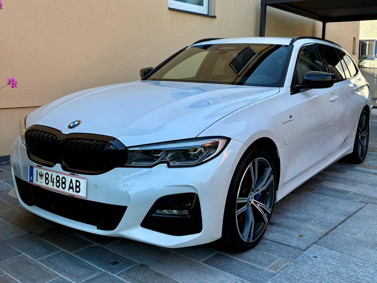 BMW 330