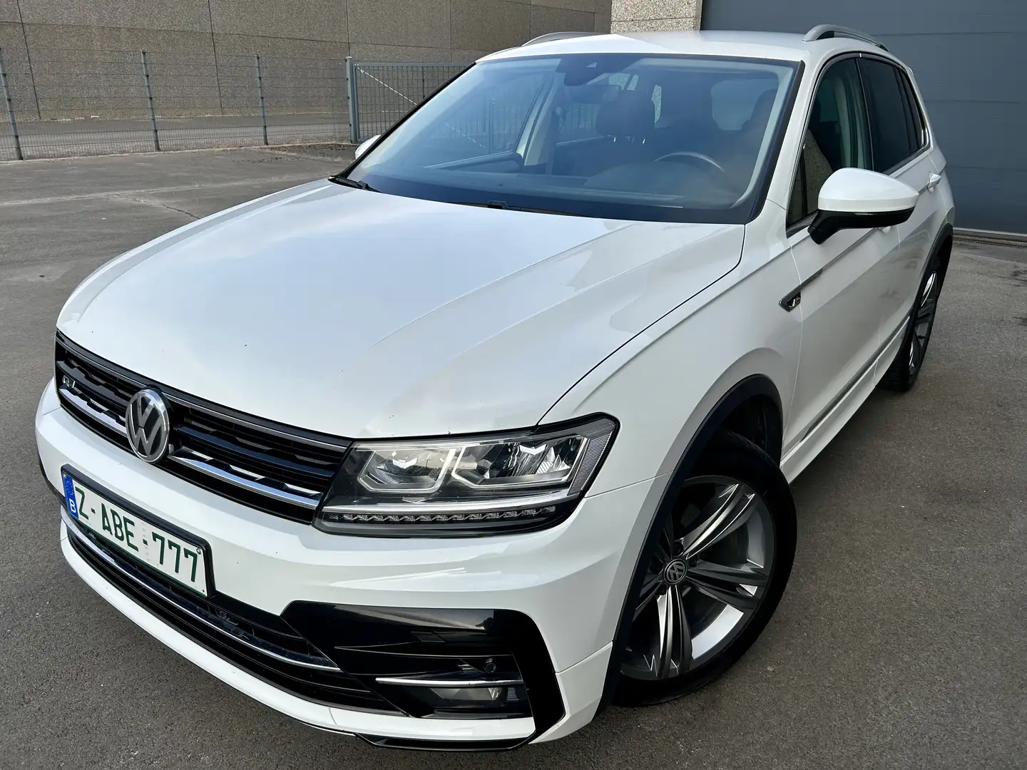 Volkswagen Tiguan 2.0 TDi R LINE 2iem propriétaires Blanc - 1