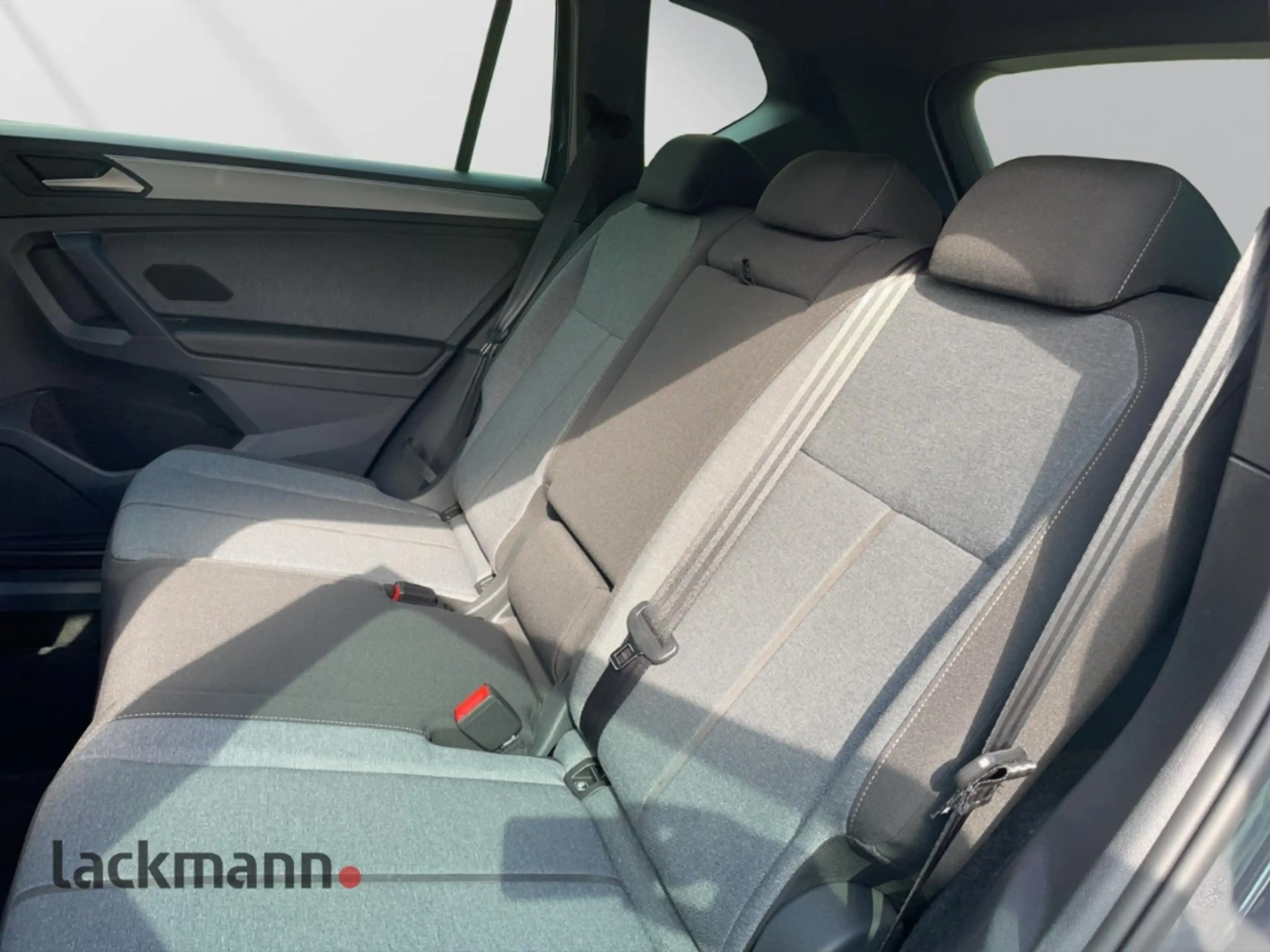 SEAT Tarraco 2.0 Style*Navi*AHK*Pano*Winter*eHeck* — photo 9