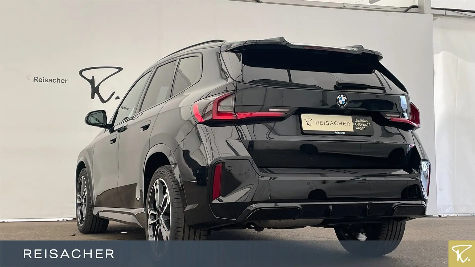 BMW X1 xDrive20d A M SportPRO KomfortZ RFK PDC 19"LM Schwarz - 2