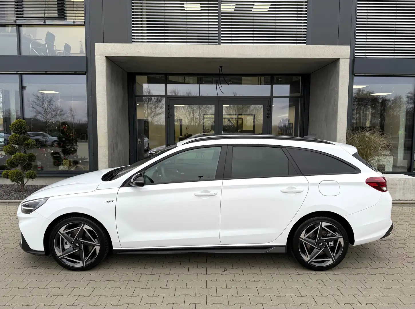 Hyundai i30 Kombi 1.5 T-GDI DCT N Line/Navi/Kamera/18"Alu Bianco - 2