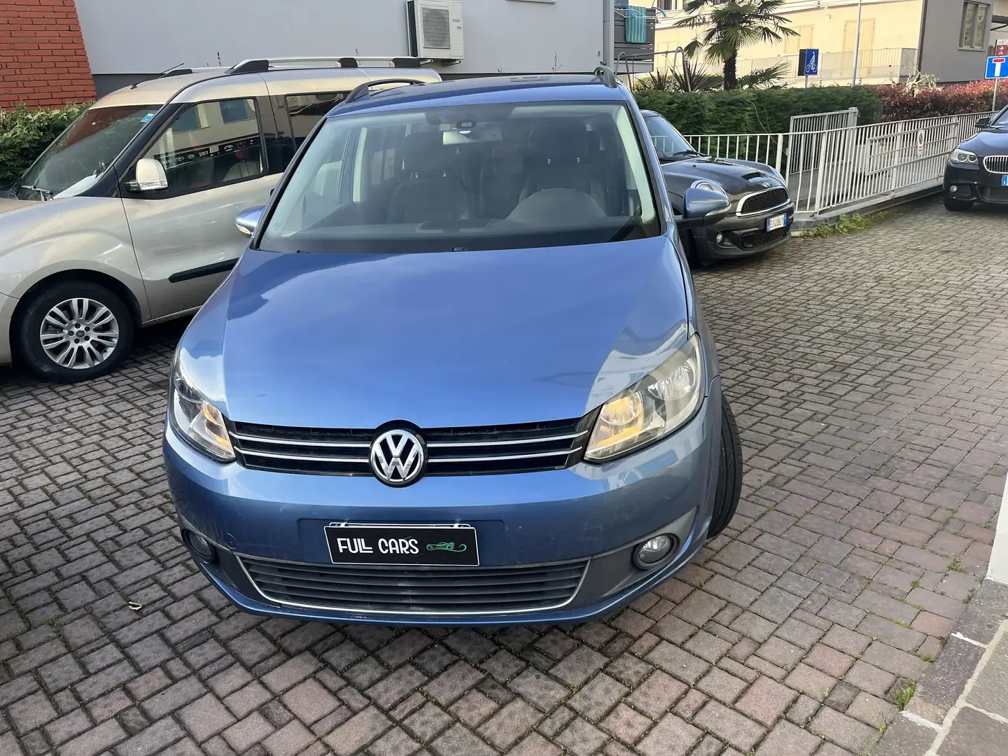 Volkswagen Touran 1.6 businnes tdi dsg Comfortline Blu/Azzurro - 2