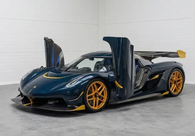 Koenigsegg Jesko Attack