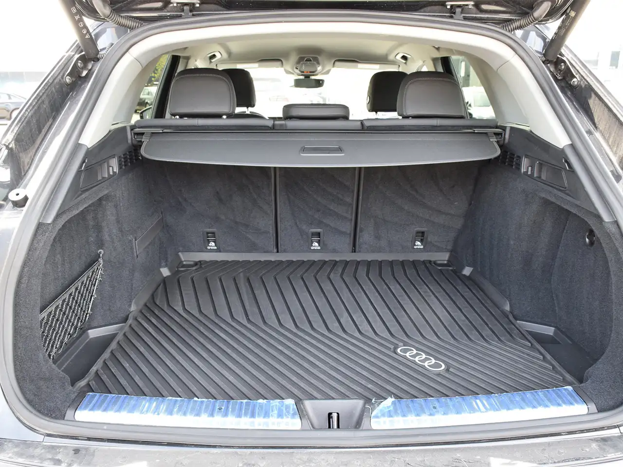 Audi Q5 снимка Audi Q5