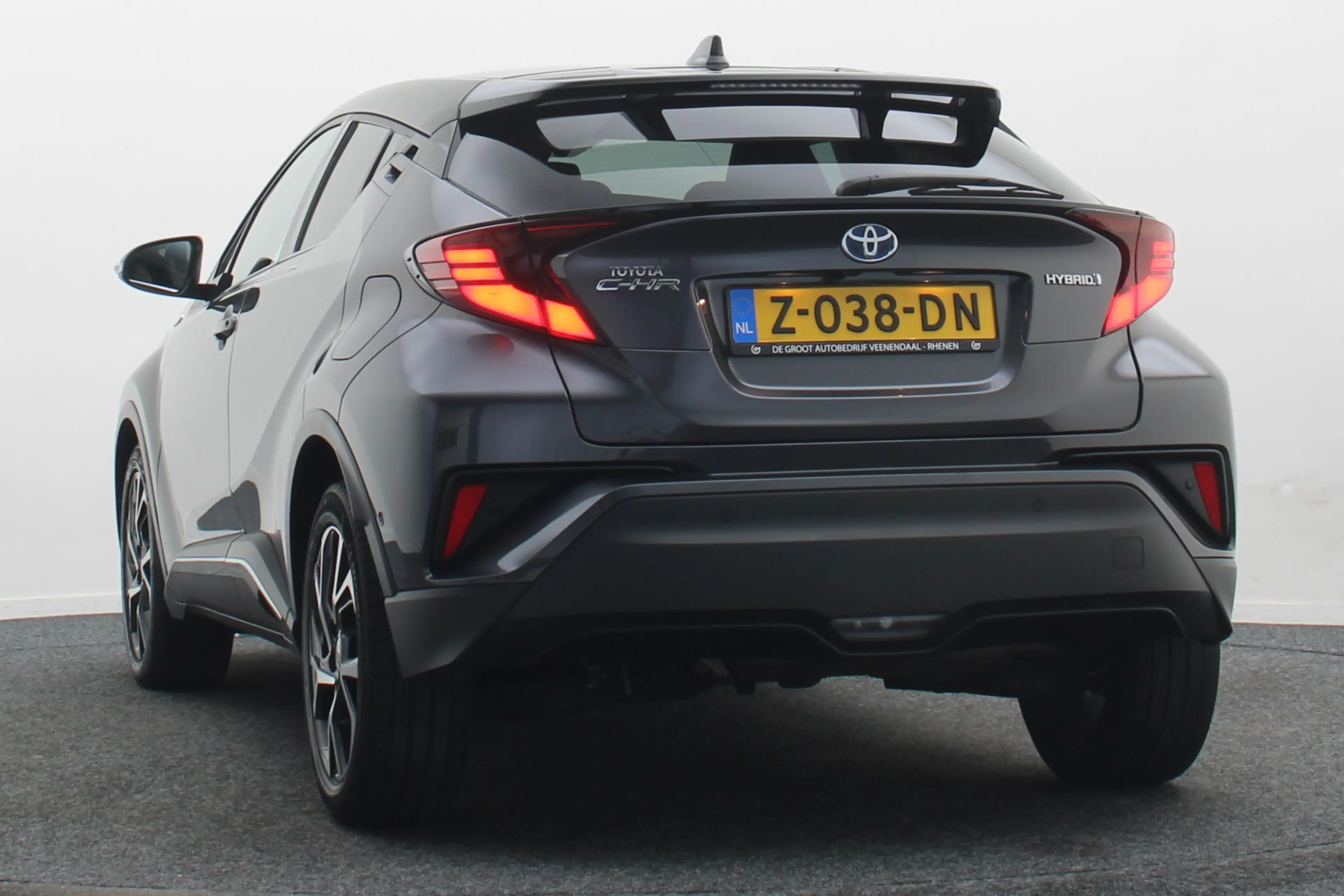 Toyota C-HR 1.8 Hybrid Style — photo 18