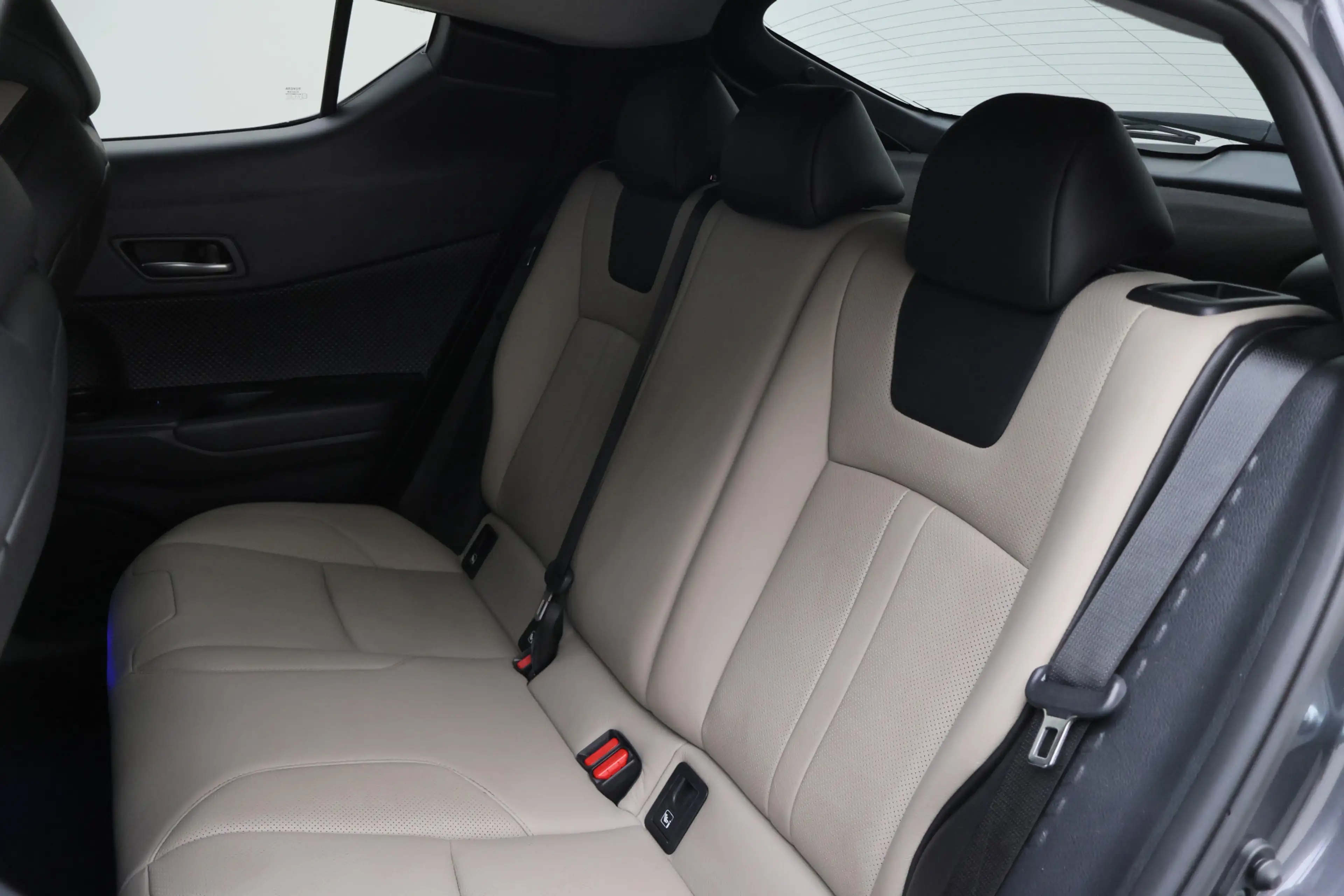 Toyota C-HR 1.8 Hybrid Style — photo 13