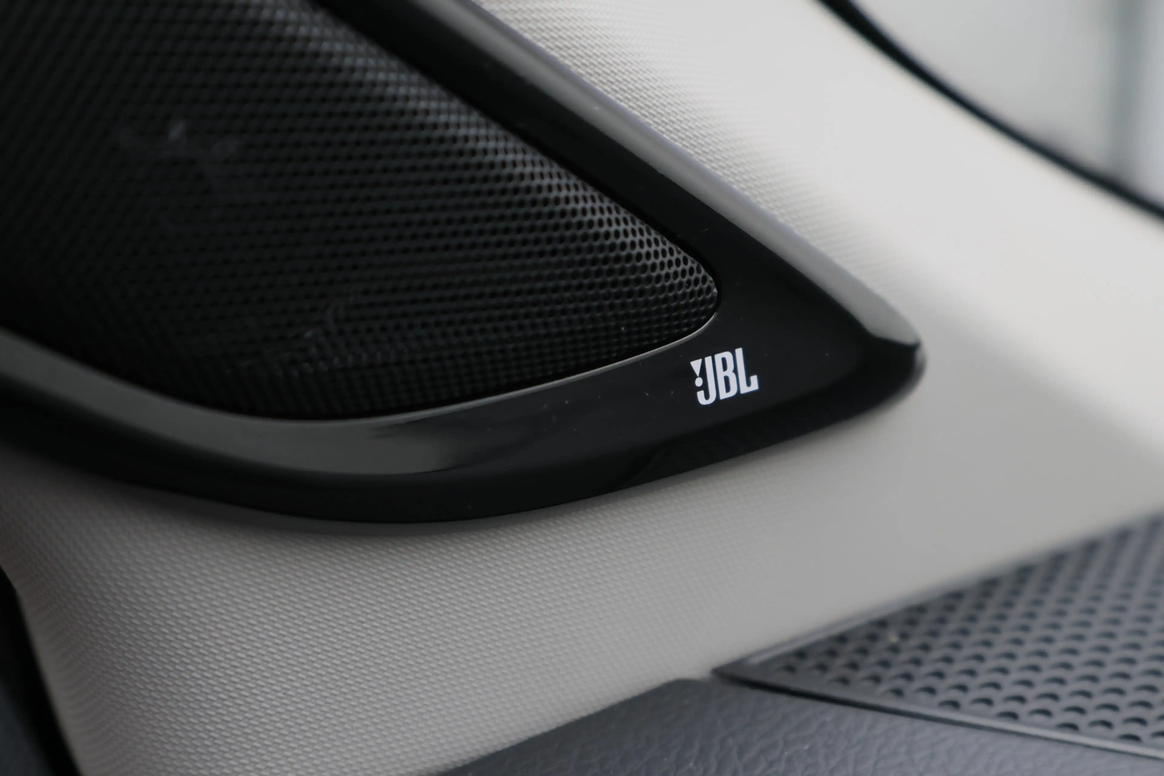 Toyota C-HR 1.8 Hybrid Style — photo 34