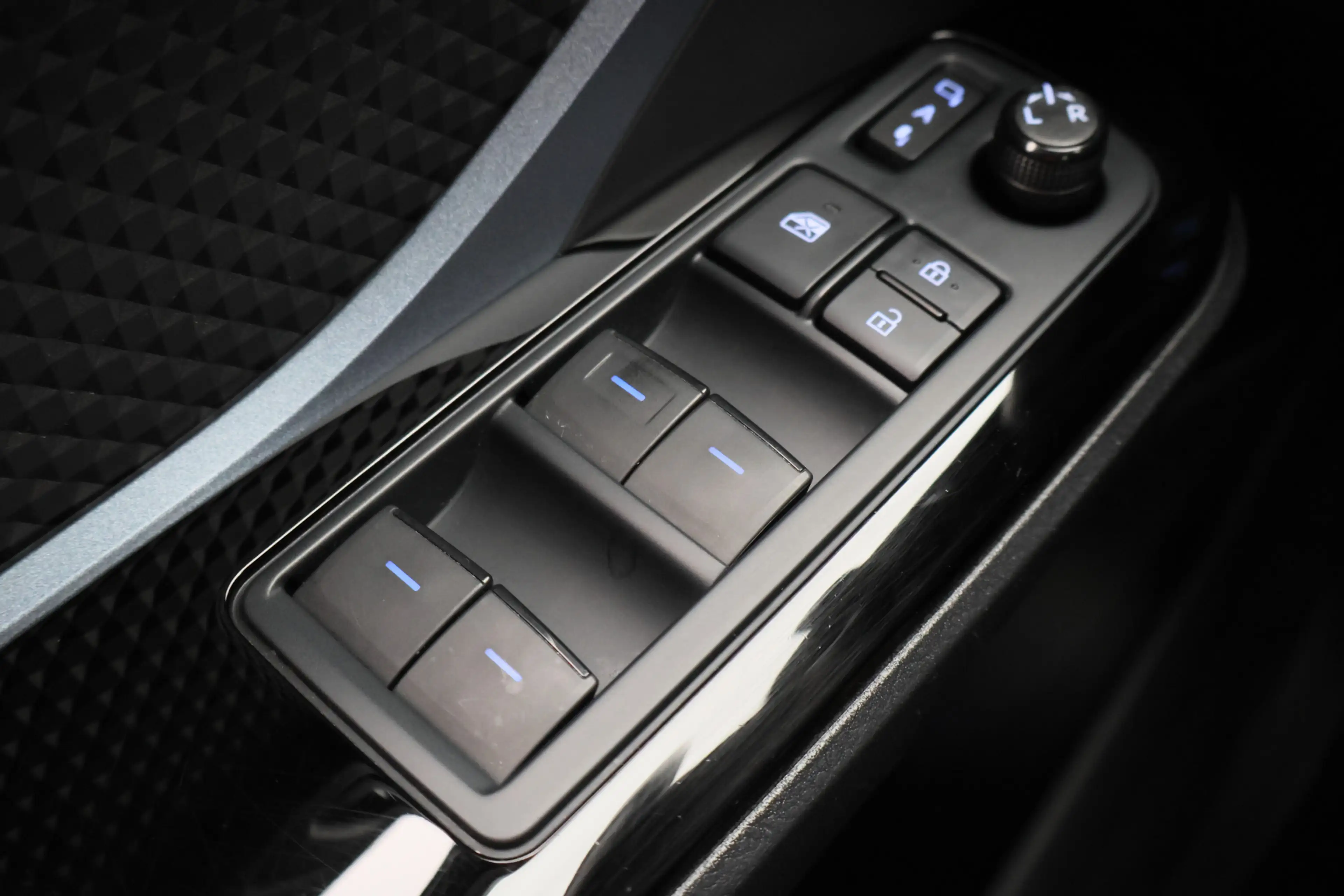 Toyota C-HR 1.8 Hybrid Style — photo 31
