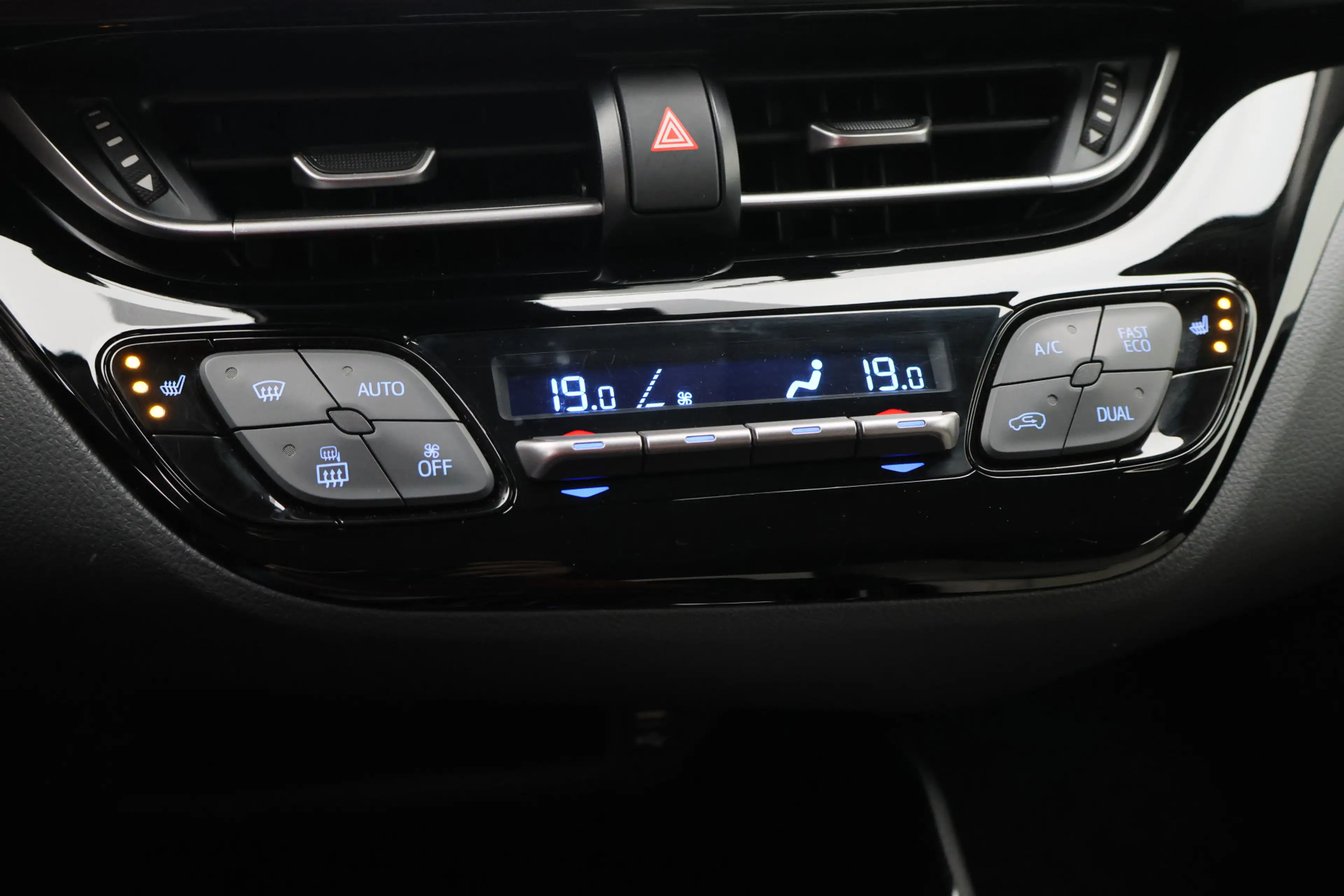 Toyota C-HR 1.8 Hybrid Style — photo 48