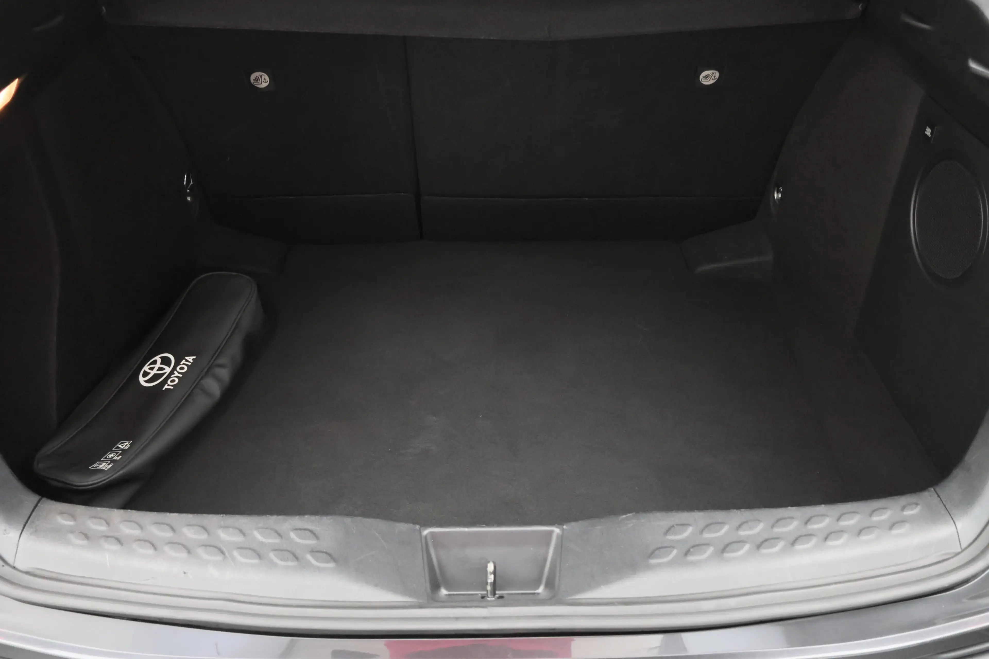 Toyota C-HR 1.8 Hybrid Style — photo 15