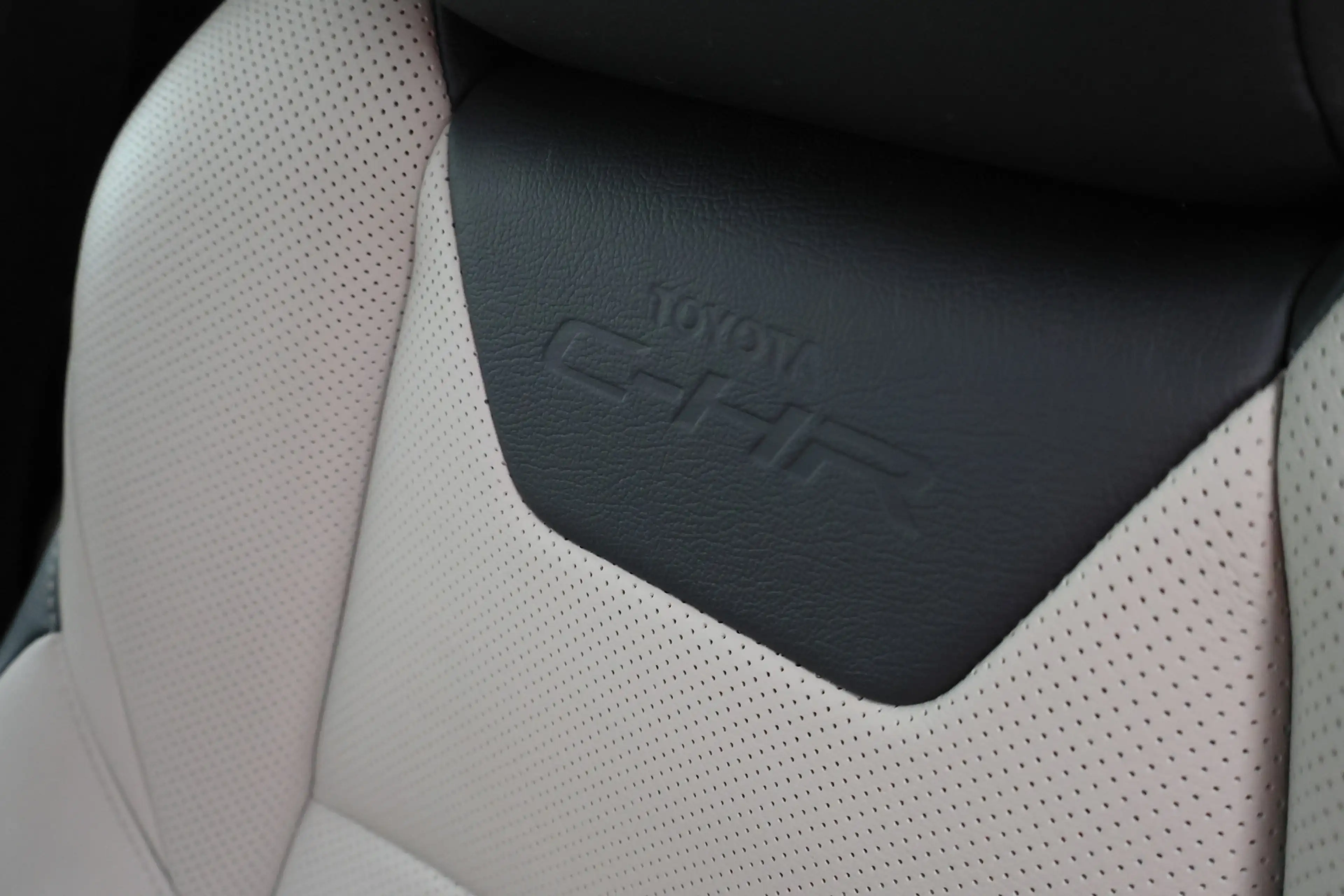 Toyota C-HR 1.8 Hybrid Style — photo 10