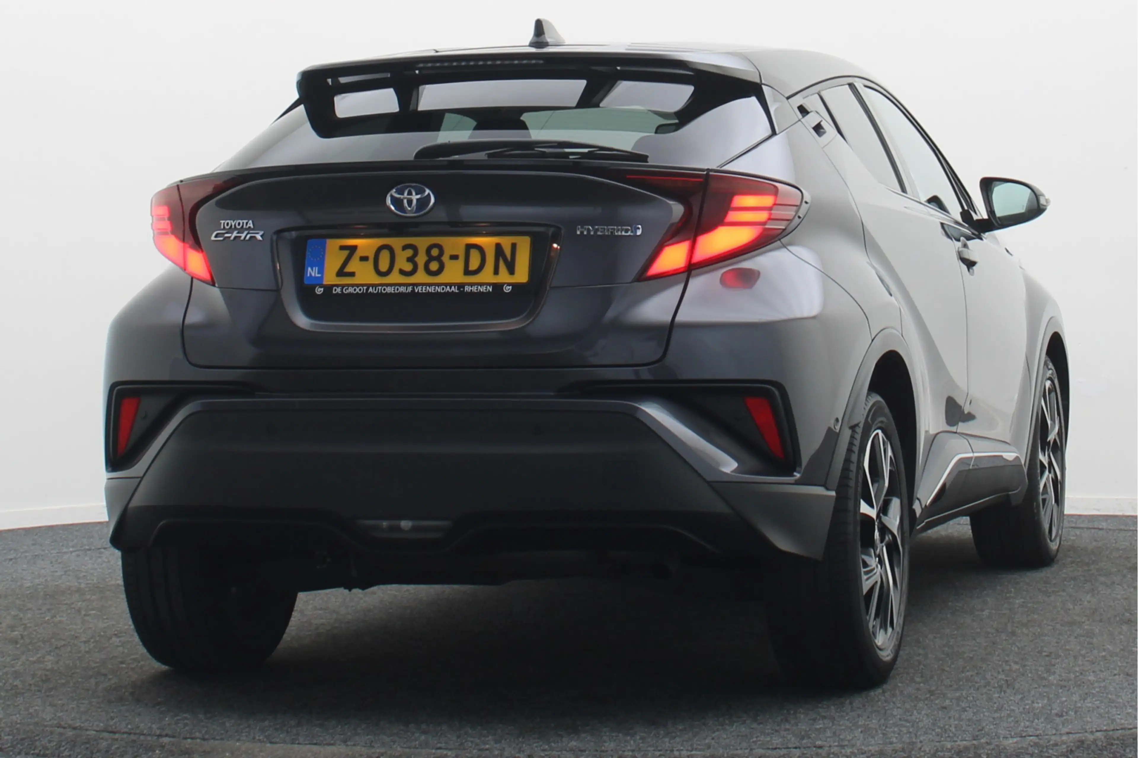 Toyota C-HR 1.8 Hybrid Style — photo 19