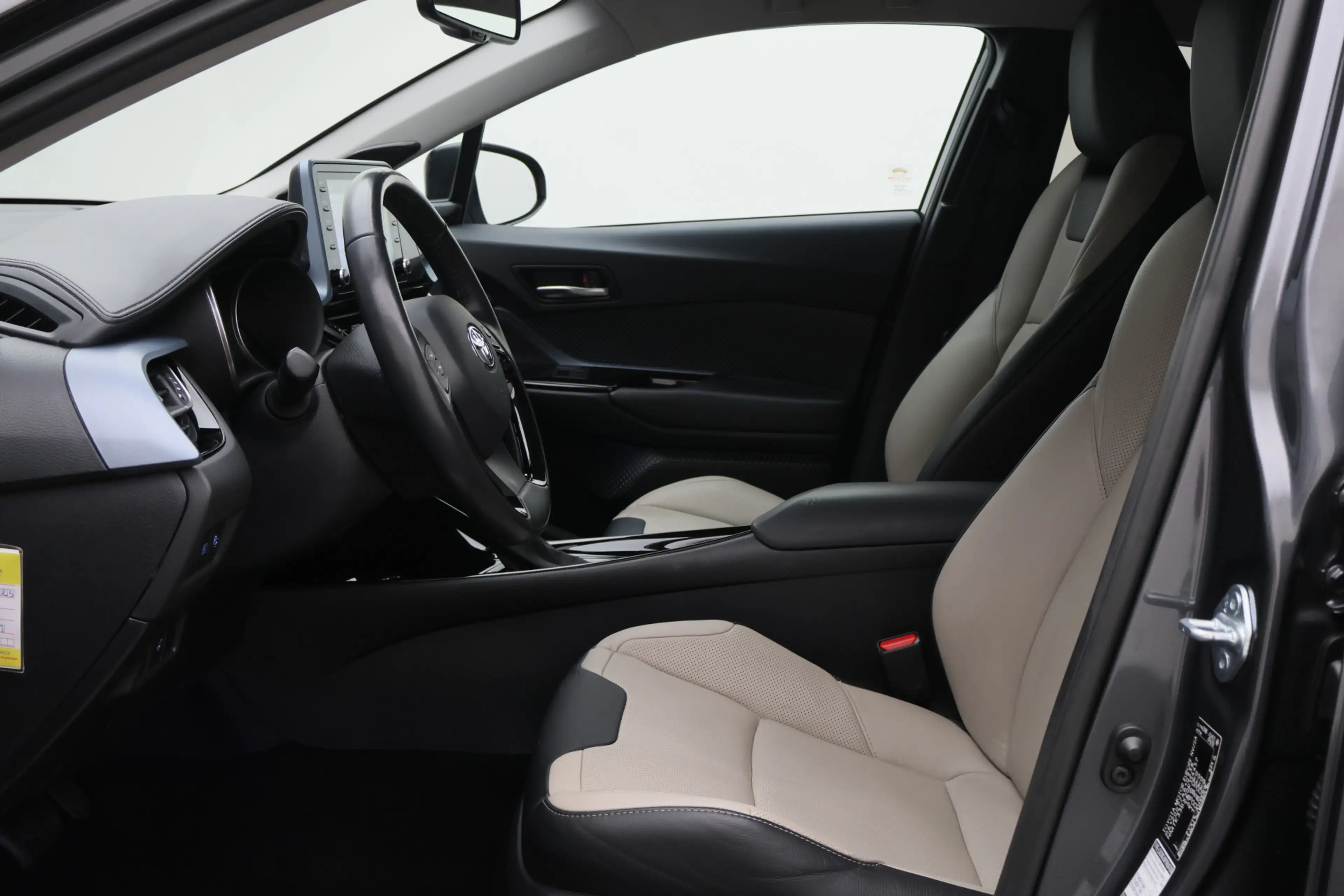 Toyota C-HR 1.8 Hybrid Style — photo 11