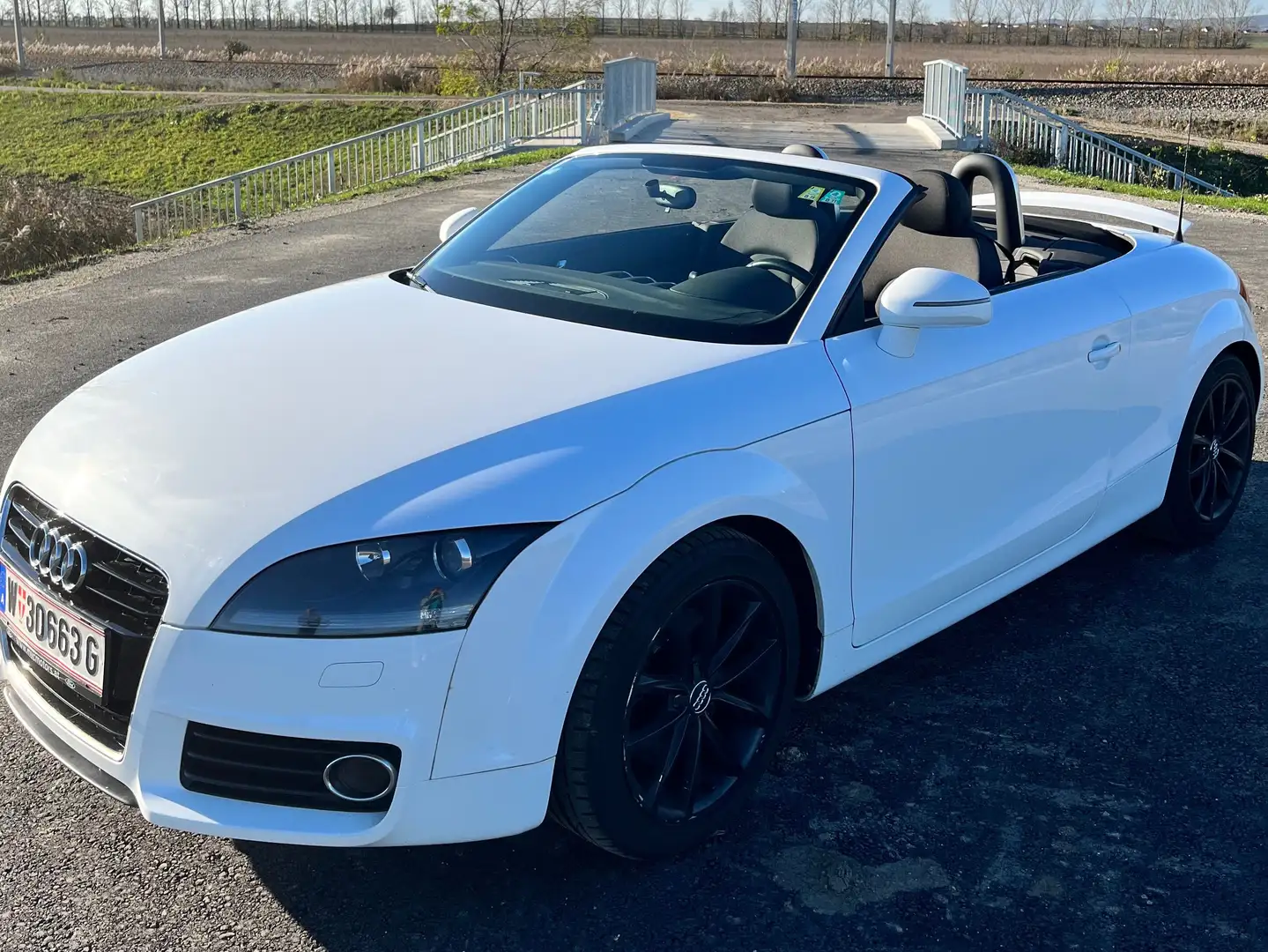 Audi TT TT Roadster 1,8 TFSI Weiß - 2