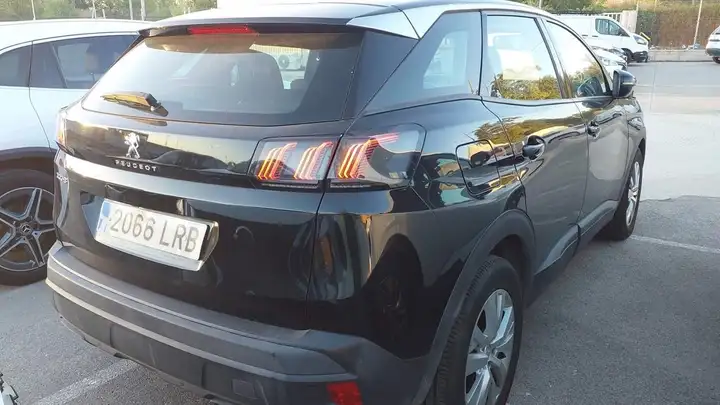 Peugeot 3008 2021, foto 3