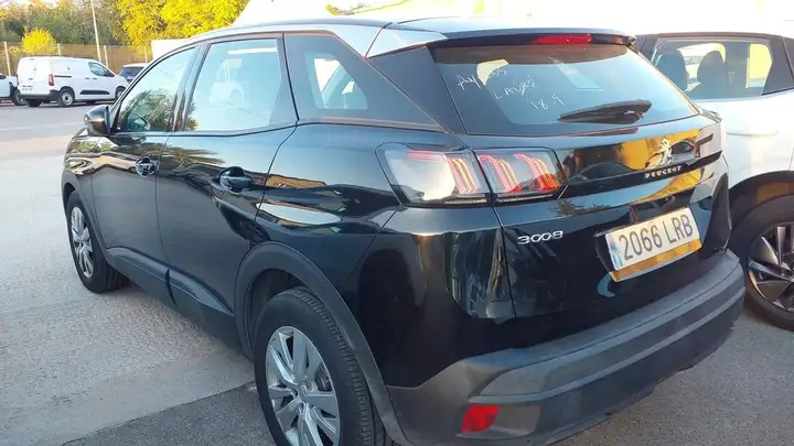 Peugeot 3008 2021, foto 2